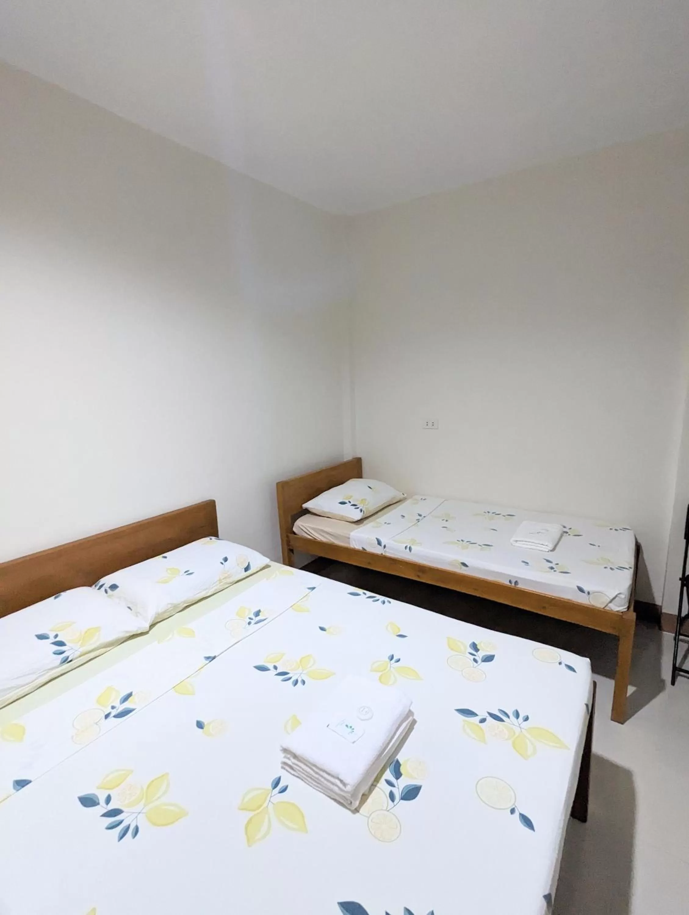 Bed in Charlina Inn Panglao