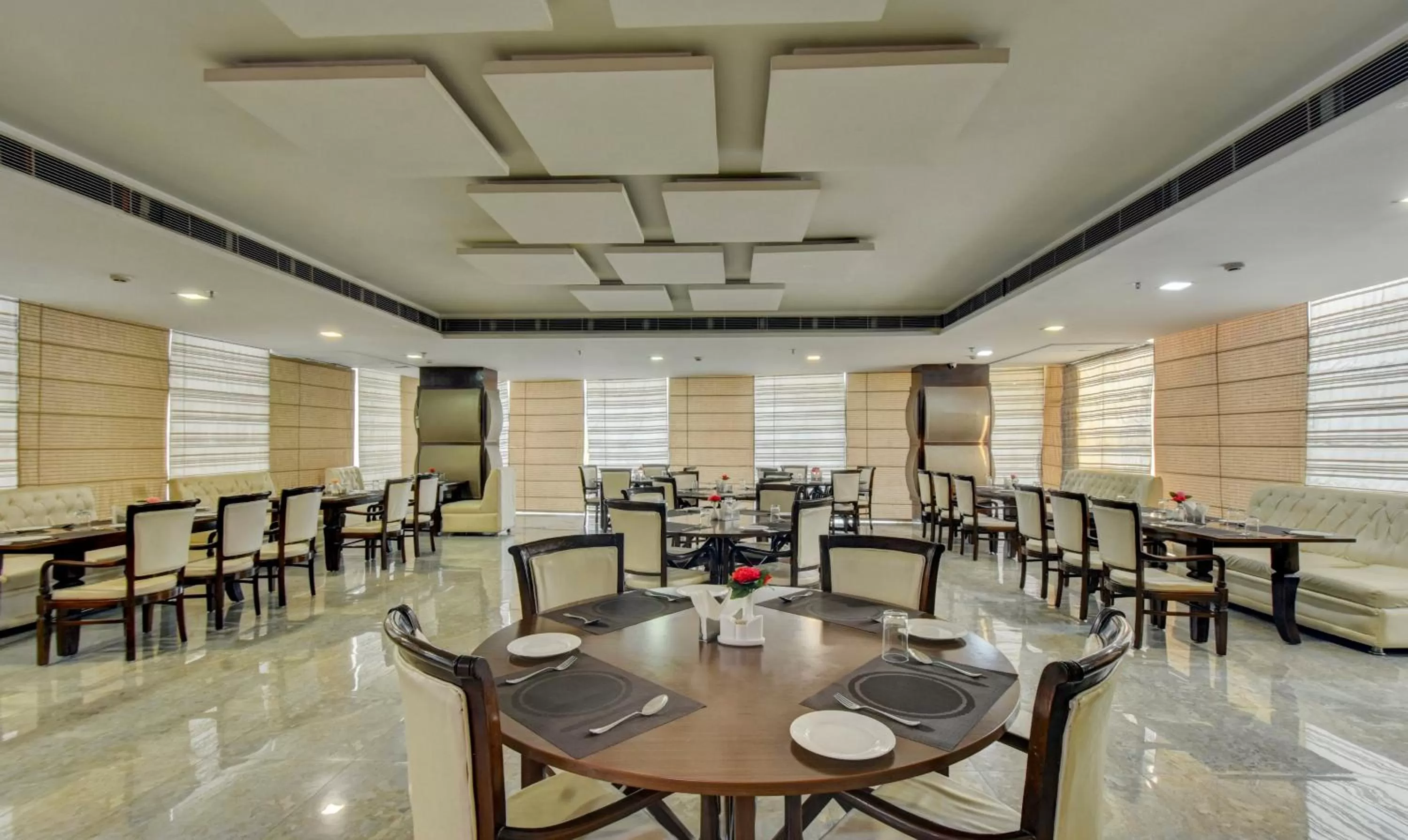 Restaurant/places to eat in Treebo Elysee, Patel Nagar
