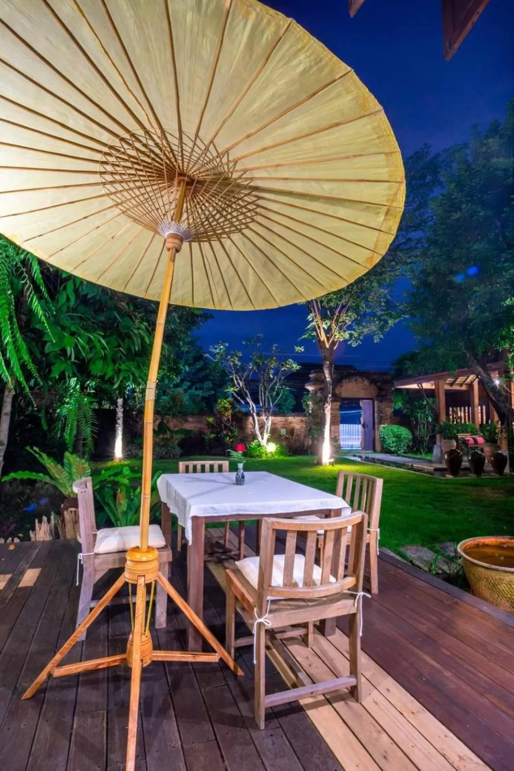 Garden in Amata Lanna Village อมตะล้านนาวิลเลจ