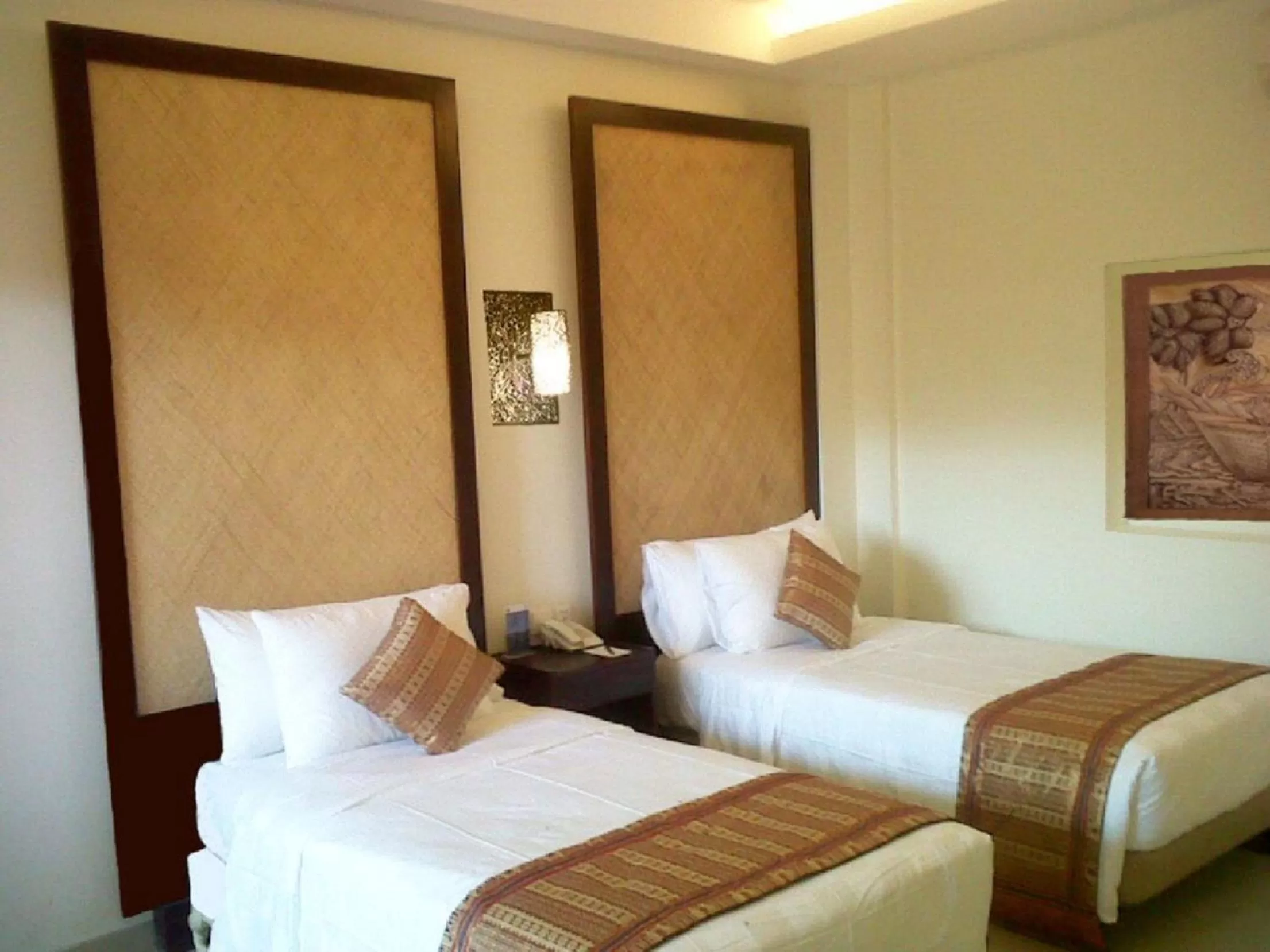 Bed in Best Western Kuta Villa