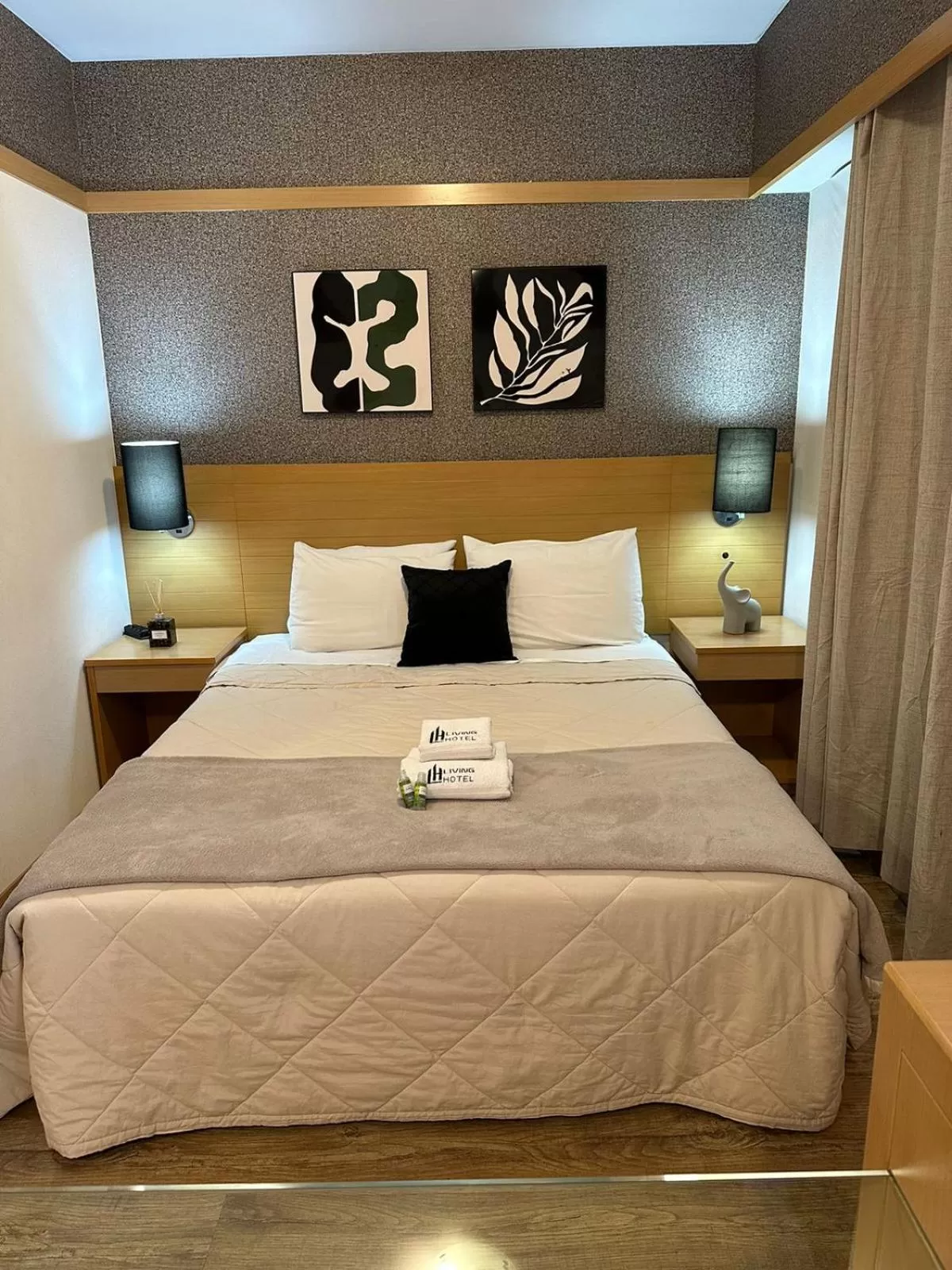 towels, Bed in Studio Paulista Bela Cintra