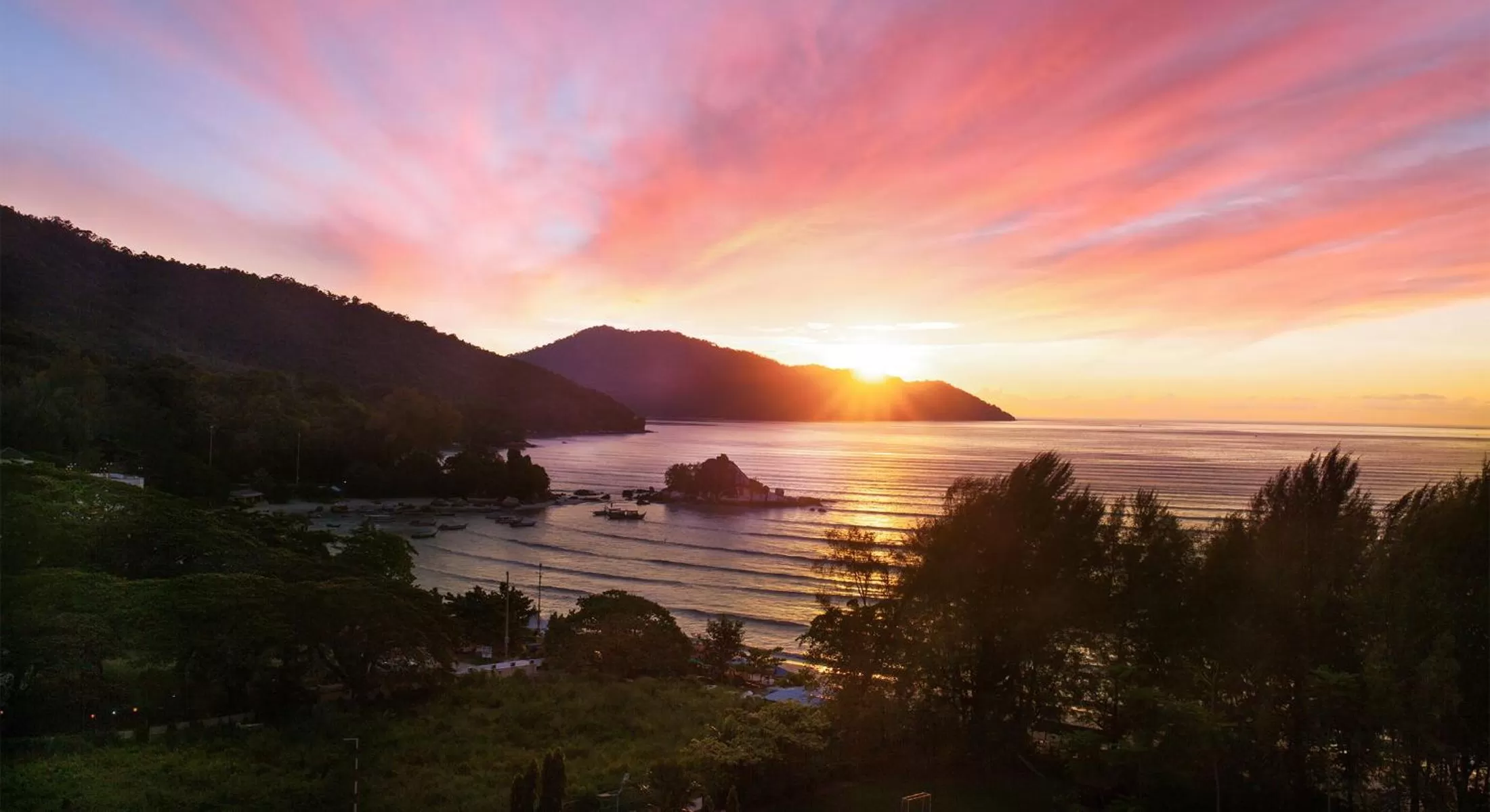 Sea view in The Bayview Beach Resort