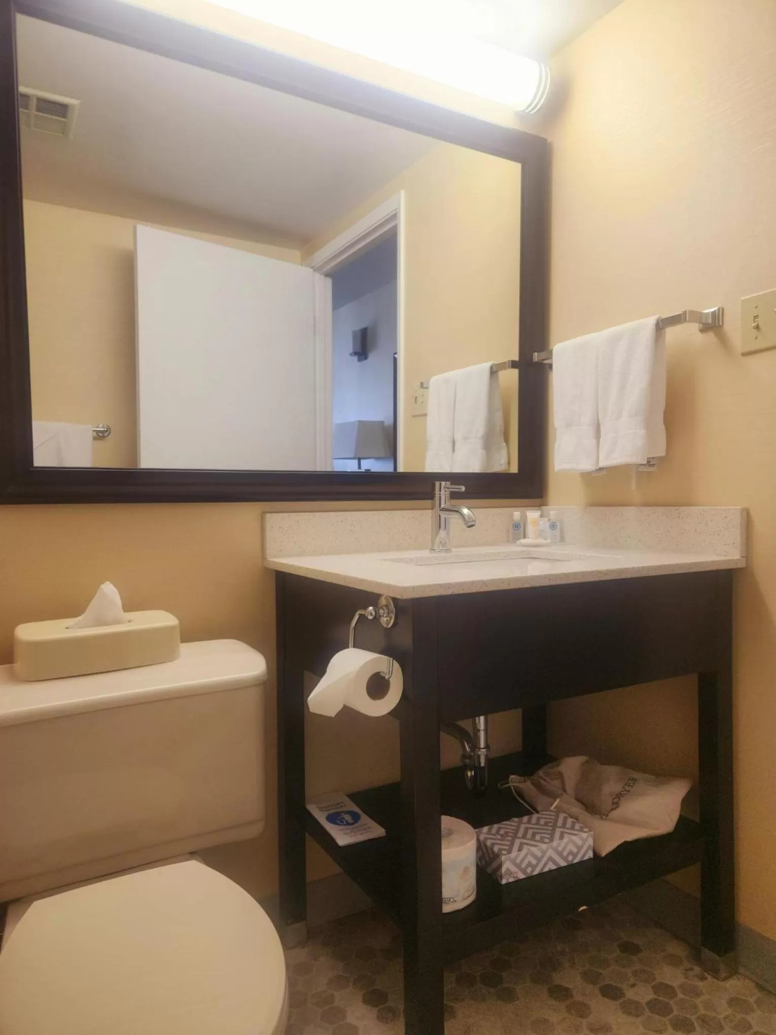 Queen Room with Sofa Bed - First Floor in Comfort Inn Trois-Rivieres