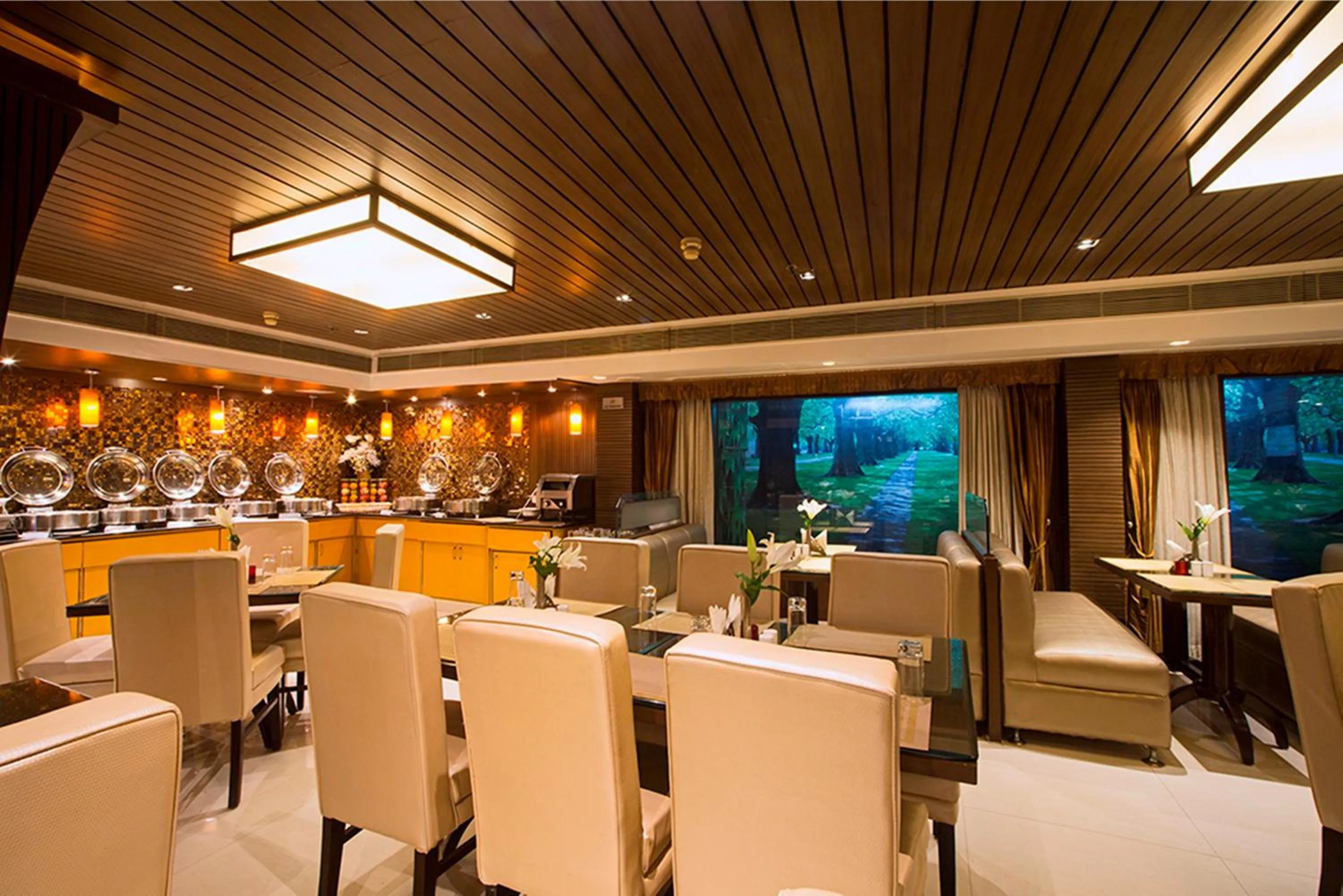 Restaurant/places to eat in Hotel Shanti Palace Mahipalpur