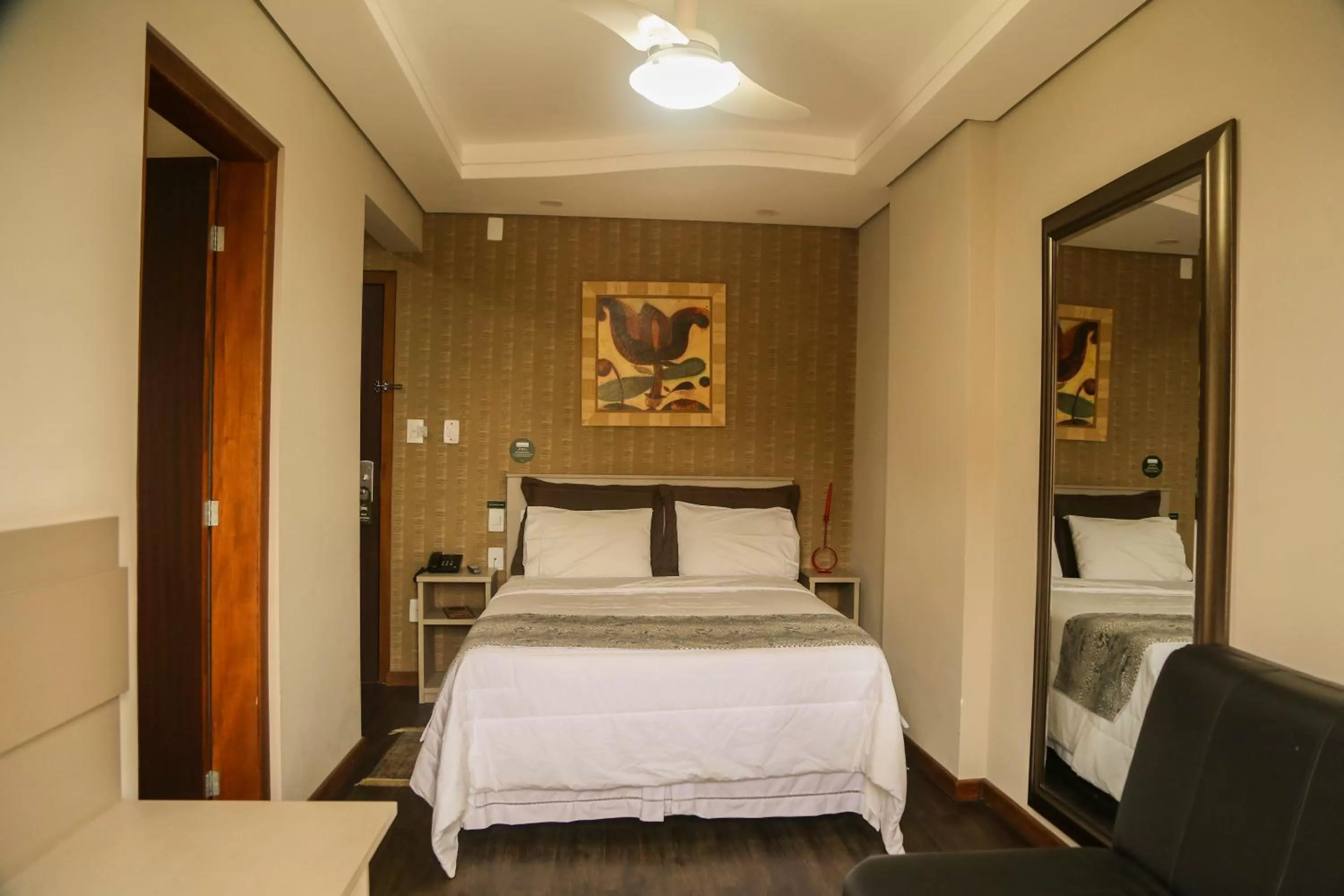 Bedroom, Bed in Hotel Santo Graal