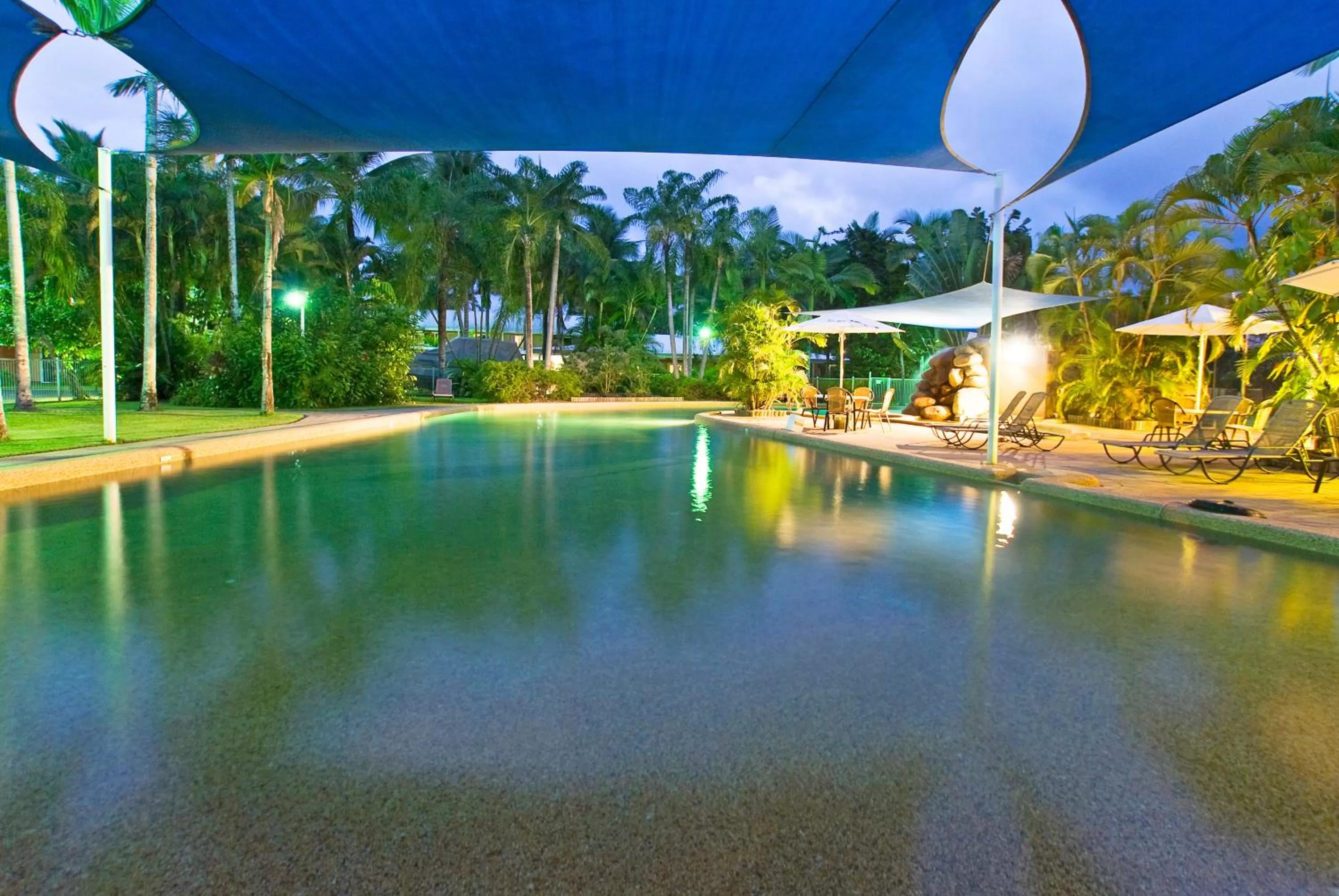 Swimming pool in Nimrod Resort Apartments