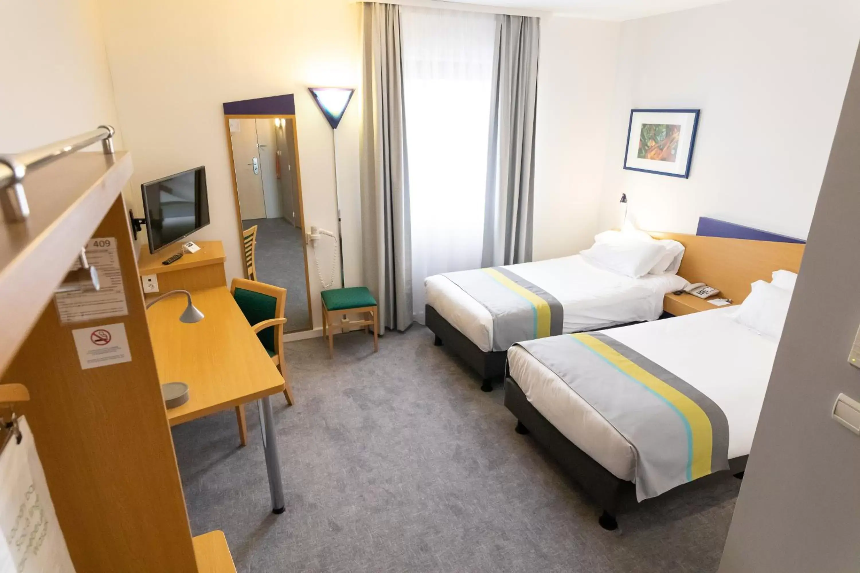 Standard Twin Room with Free Breakfast - High Floor in Holiday Inn Express Arras by IHG Standard Twin Room with Free Breakfast - High Floor in Holiday Inn Express Arras by IHG