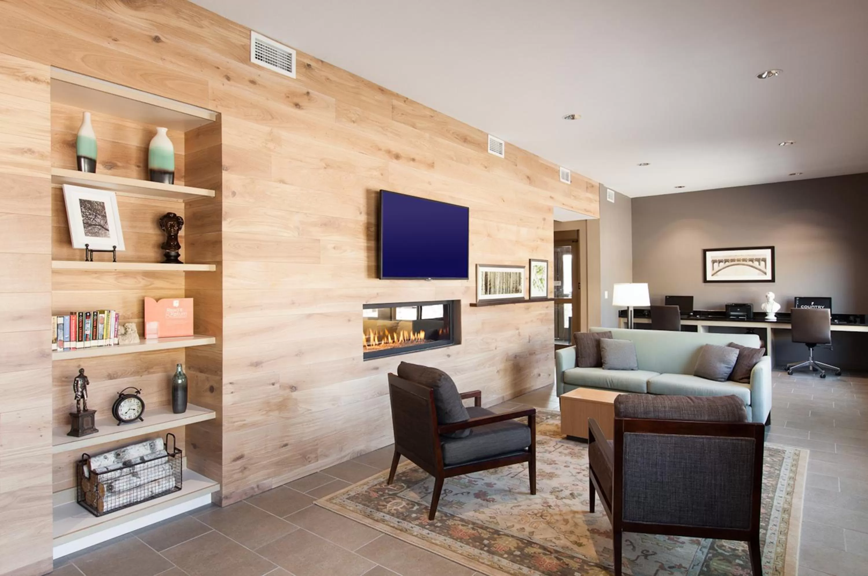 Communal lounge/ TV room in Country Inn & Suites by Radisson, Springfield Southeast