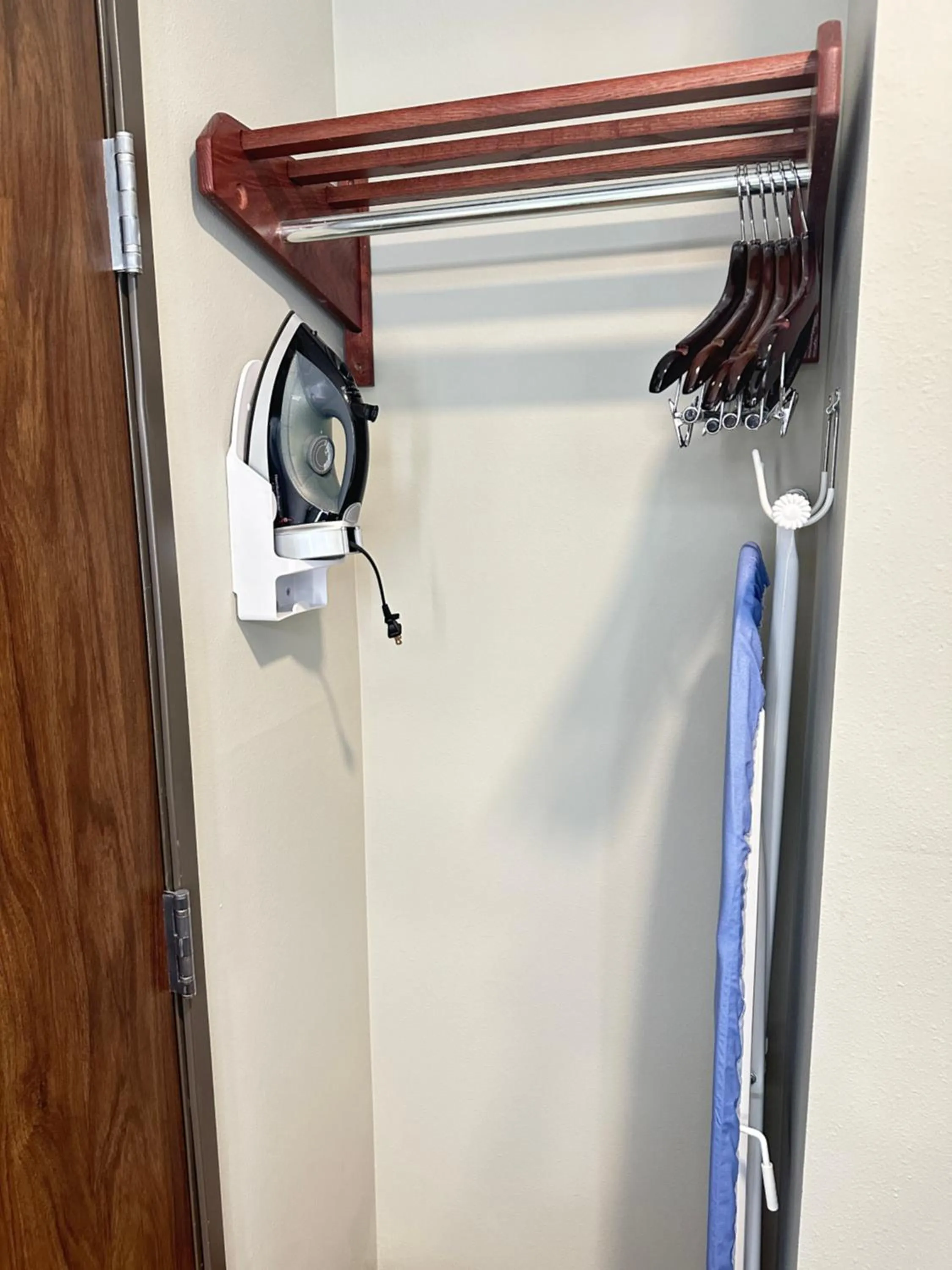 furniture in La Quinta Inn by Wyndham Columbia NE Fort Jackson