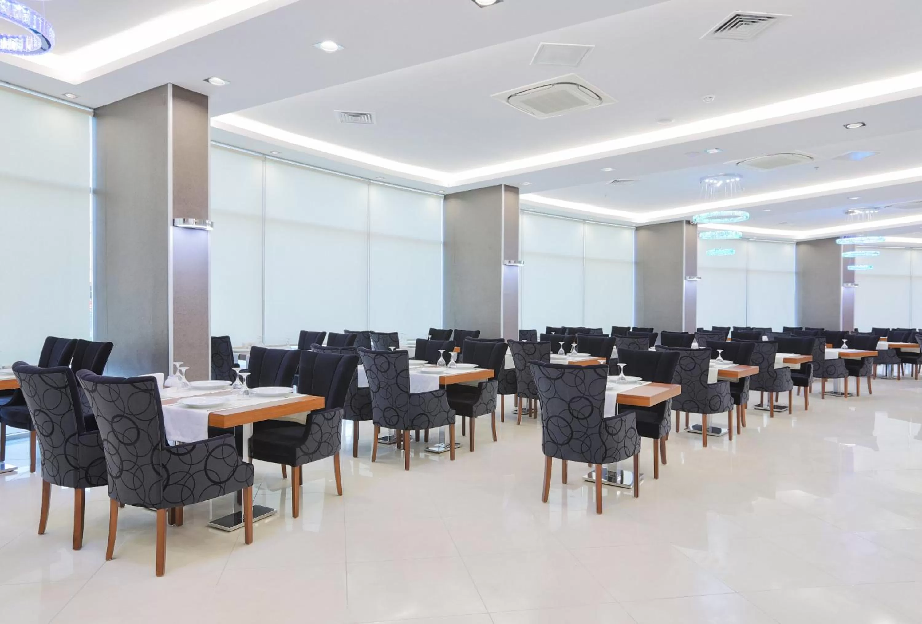 Restaurant/places to eat in Ramada Hotel by Wyndham Edirne