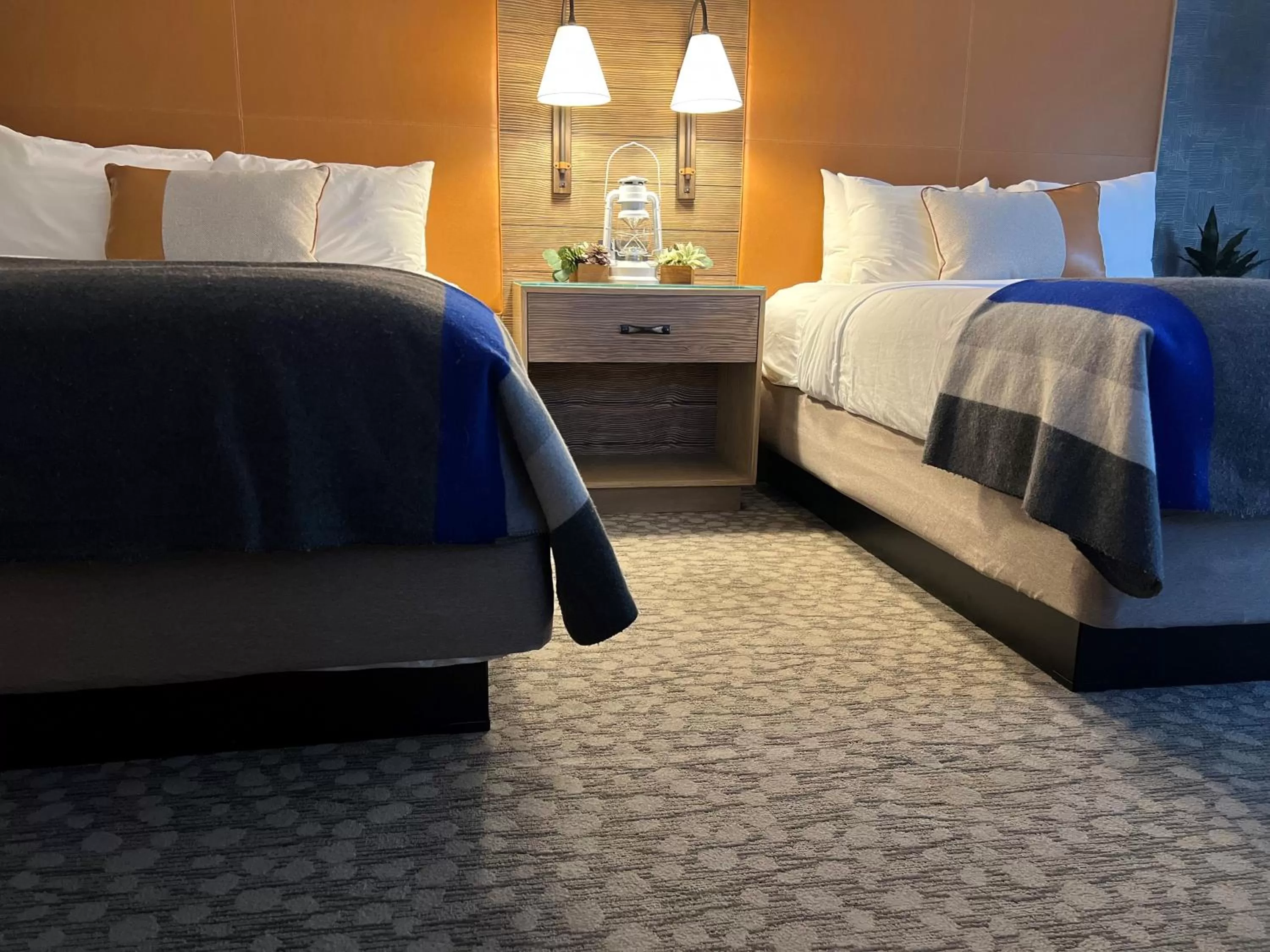 Bedroom, Bed in Riverhouse Lodge