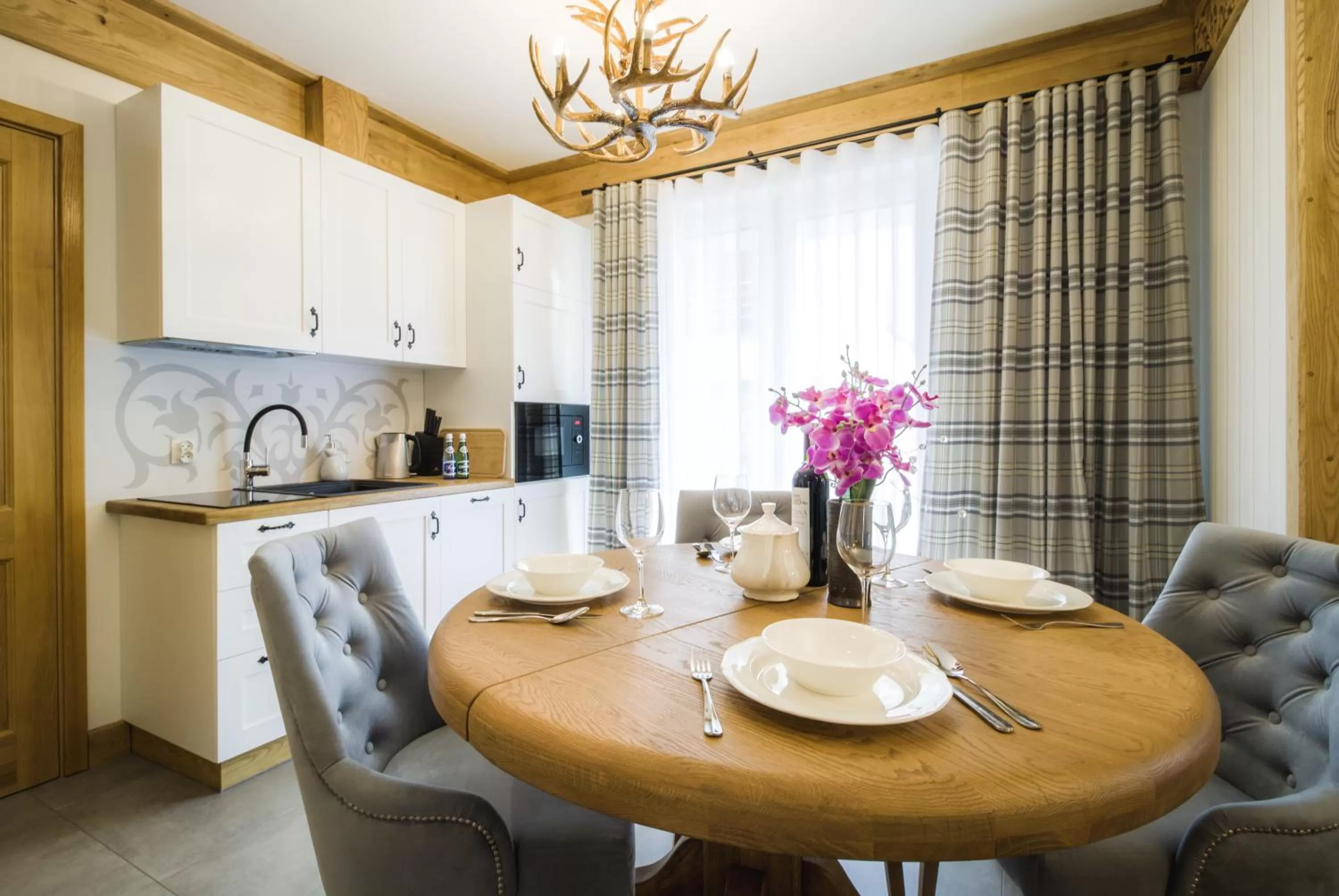 Coffee/tea facilities, Dining Area in Jagiellońska Residence