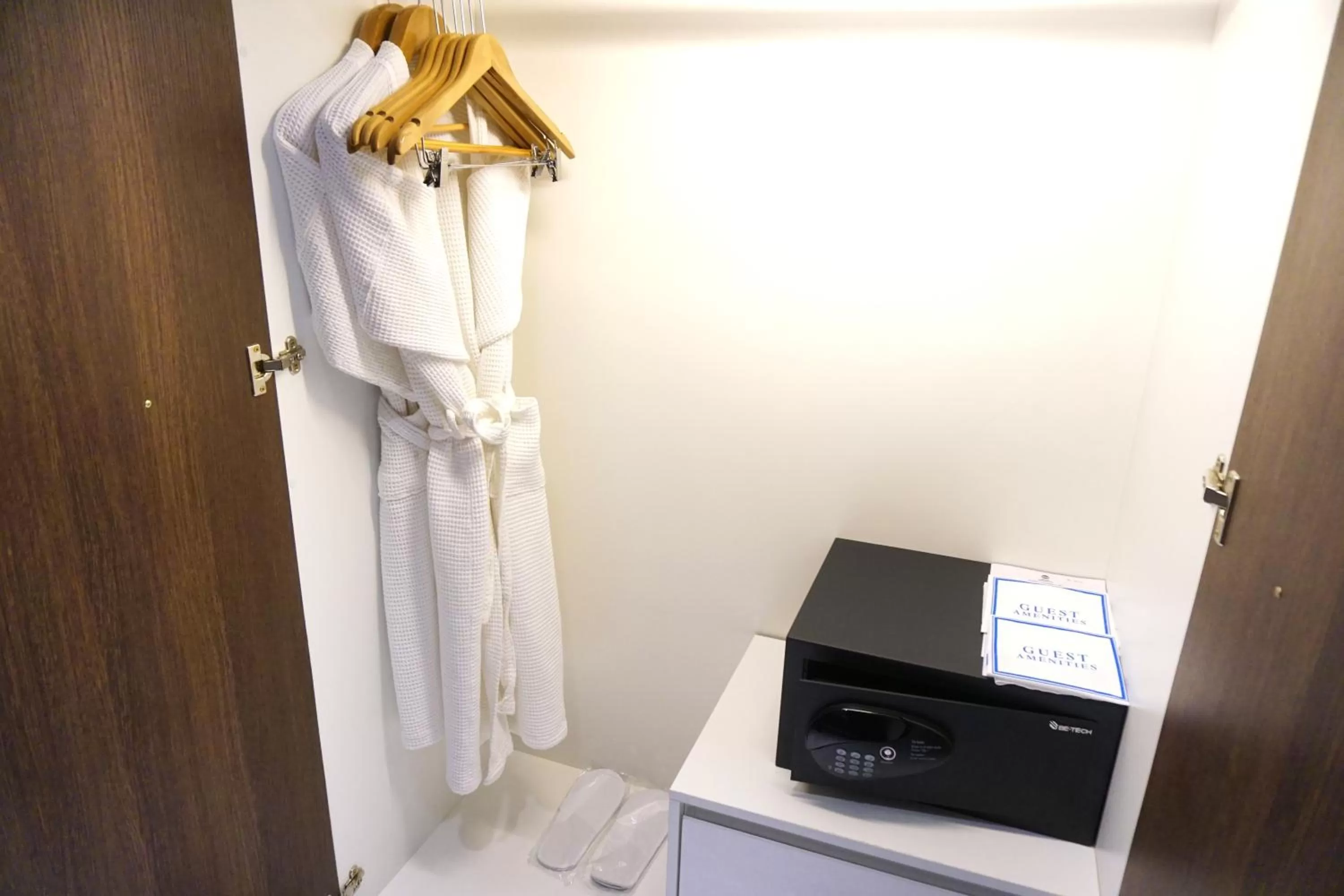 Photo of the whole room, TV/Entertainment Center in Best Western i-City Shah Alam