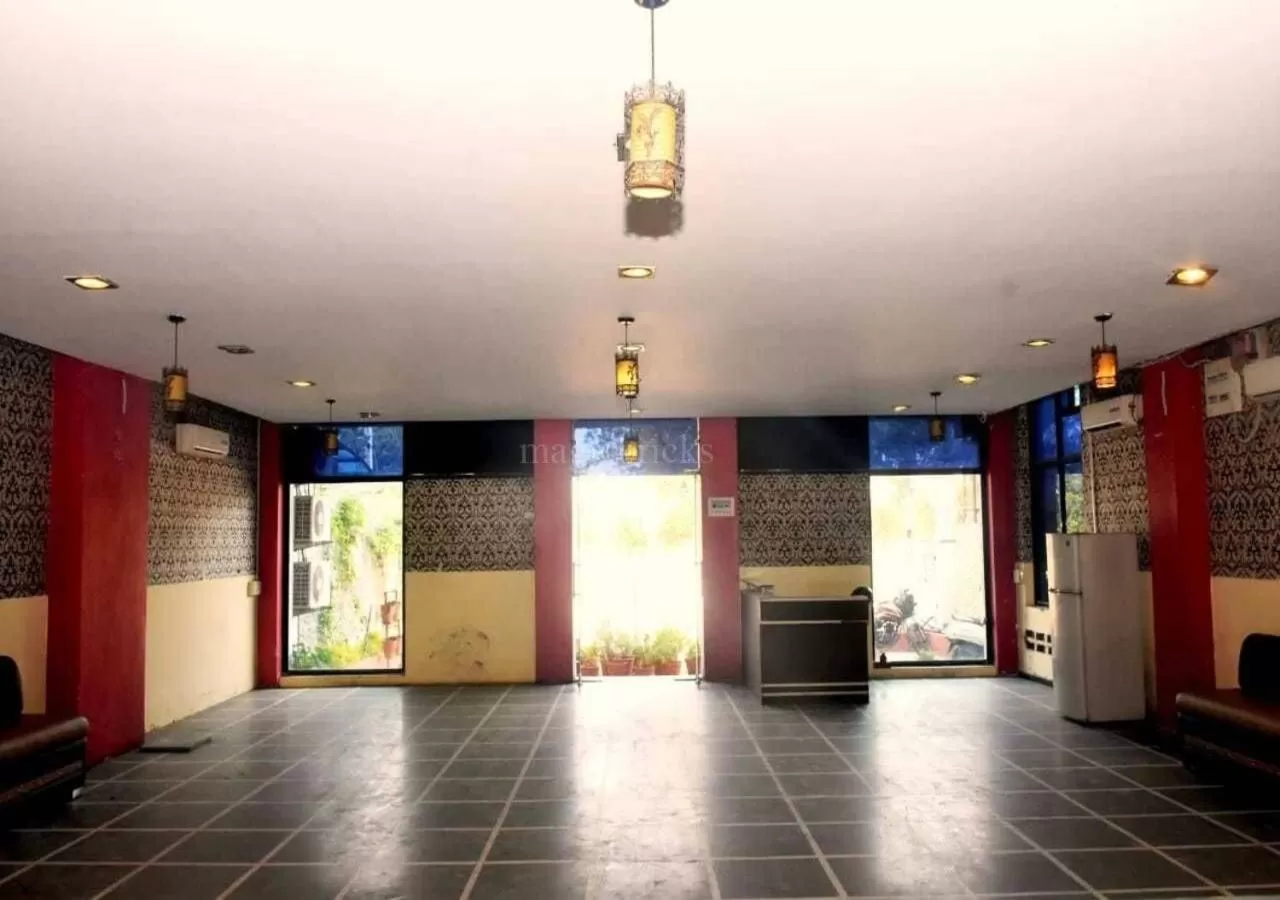 Area and facilities in Hotel The Pride