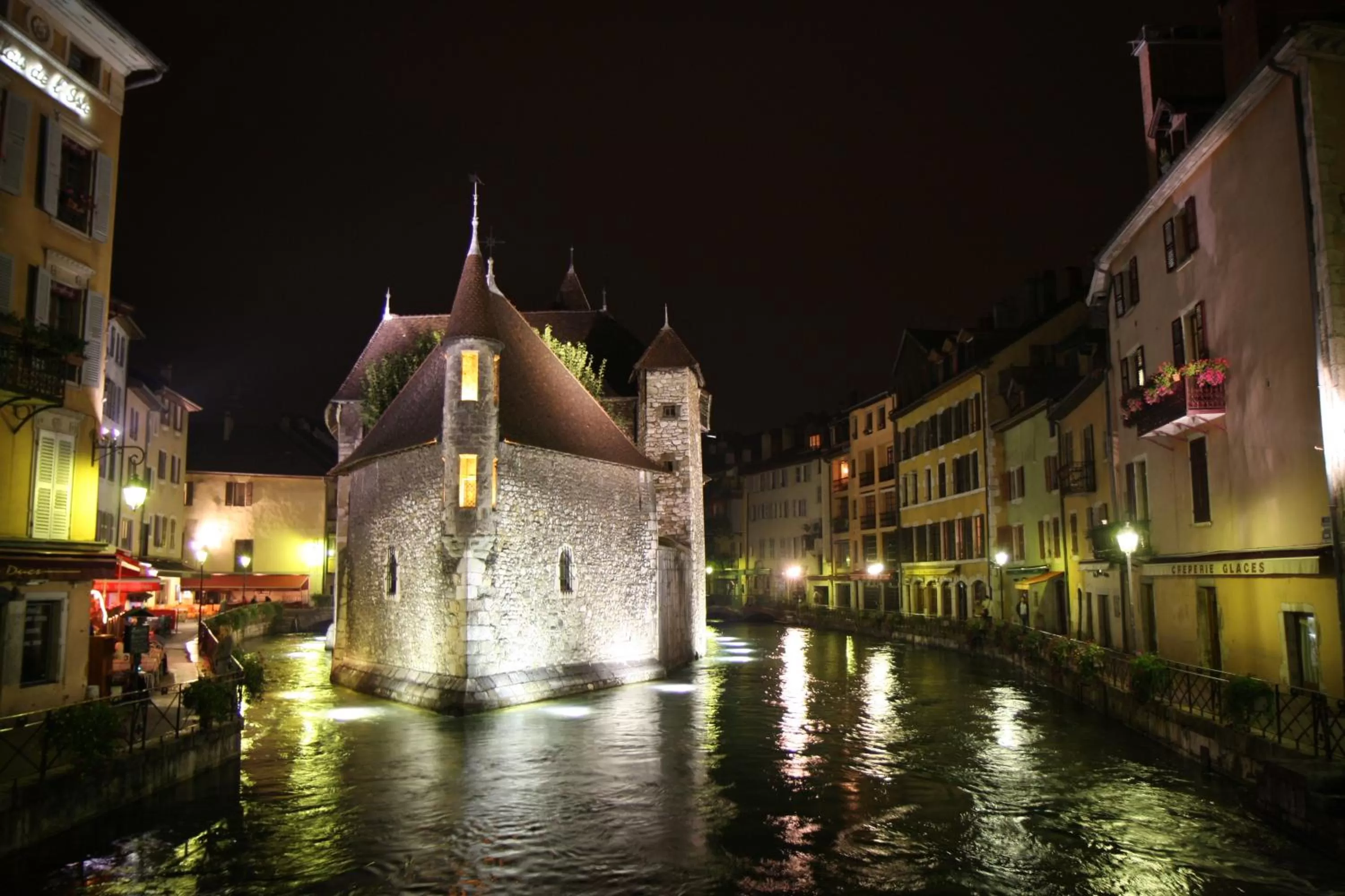 Neighbourhood in Novotel Annecy Centre