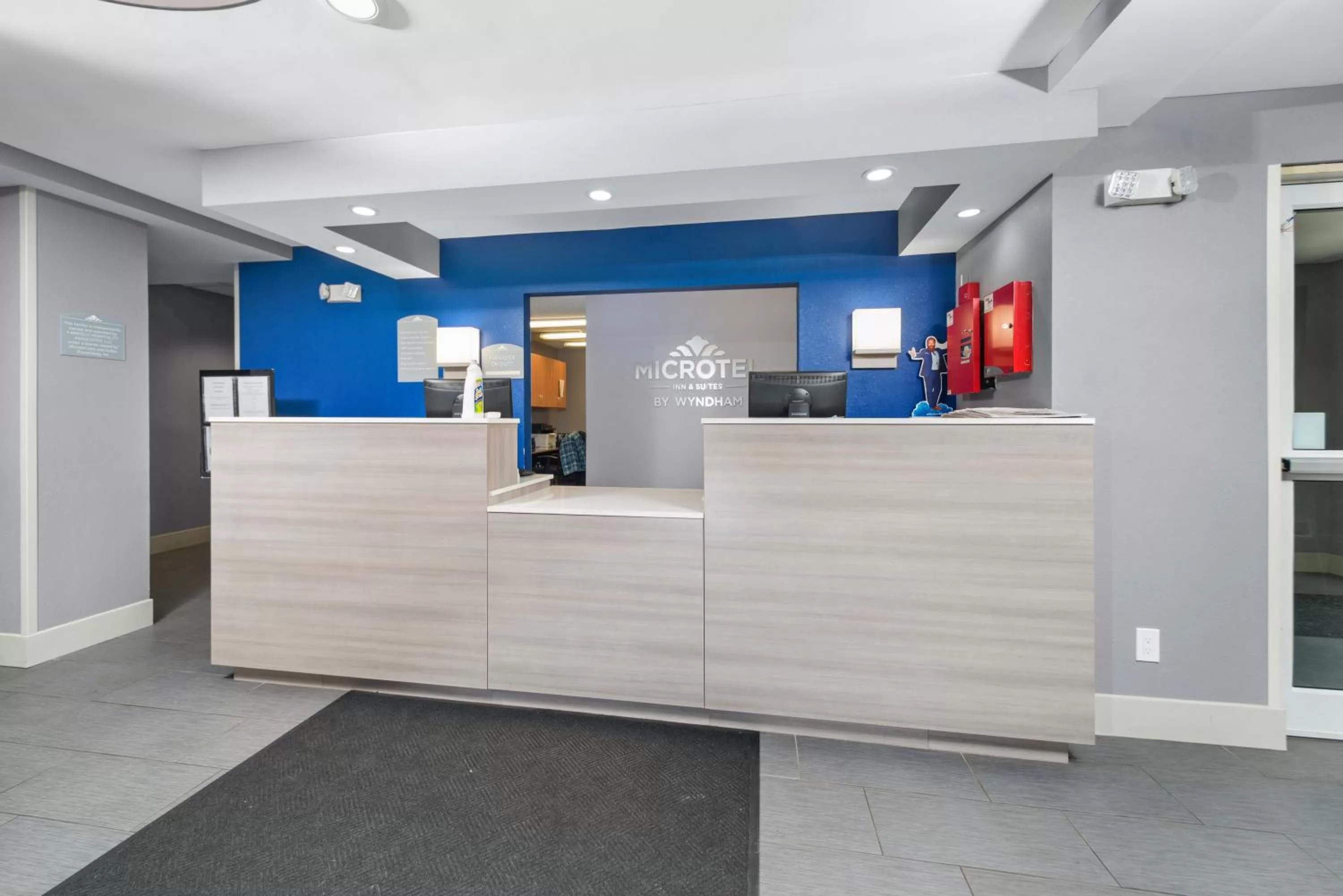 Lobby or reception in Microtel Inn & Suites by Wyndham Bethel/Danbury