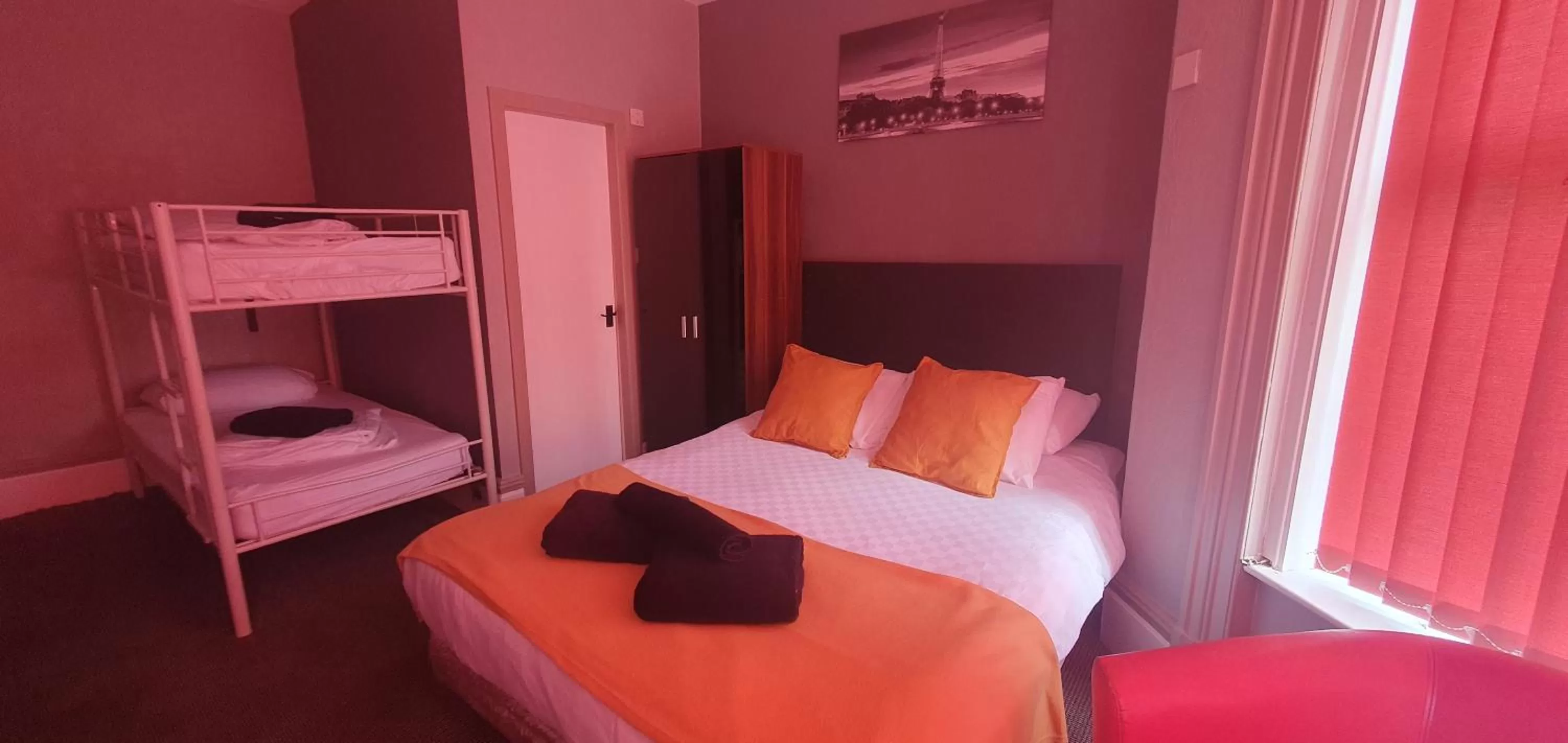 Bed in Palm Beach Hotel by the Sea