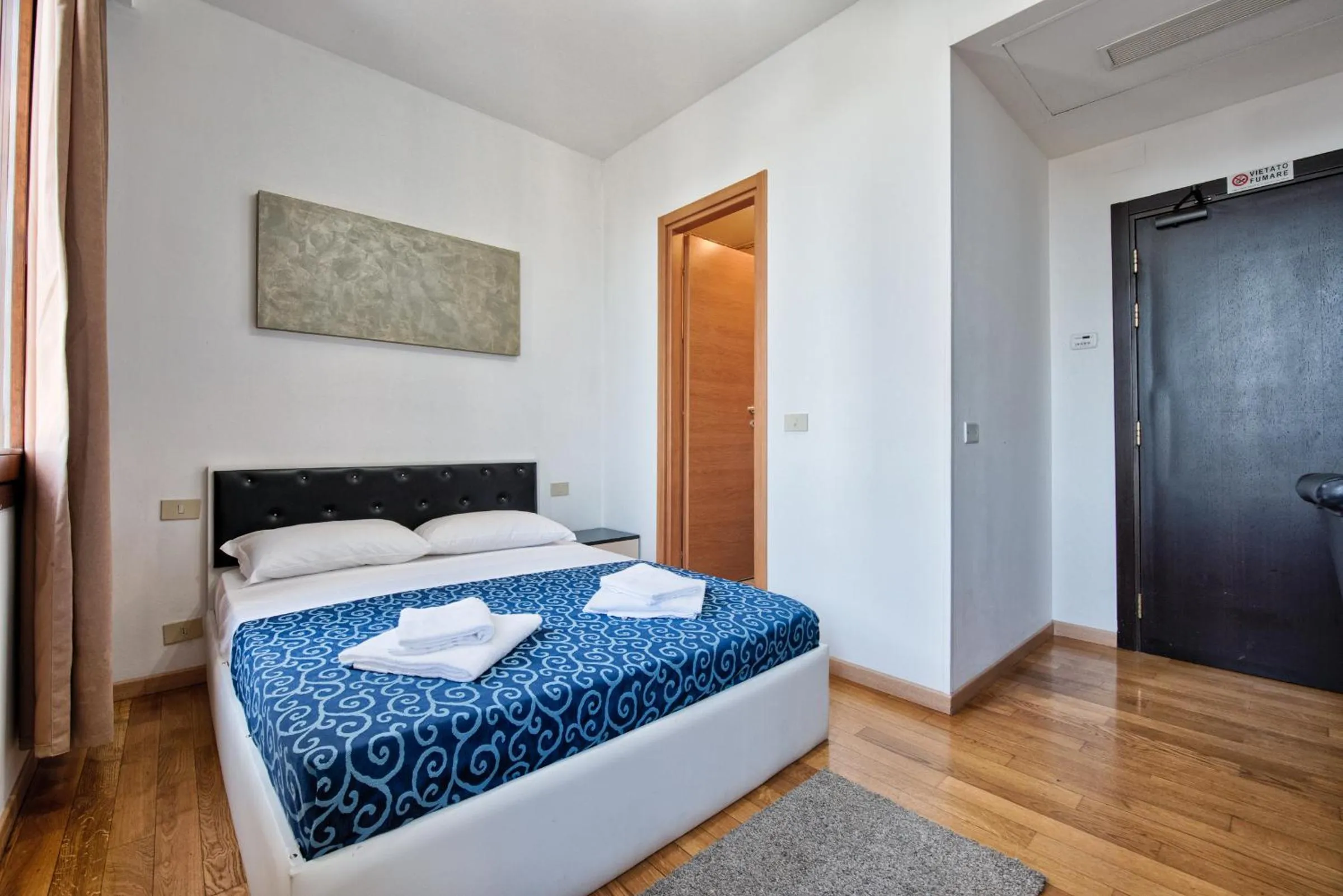 Bedroom, Bed in Hotel Trieste