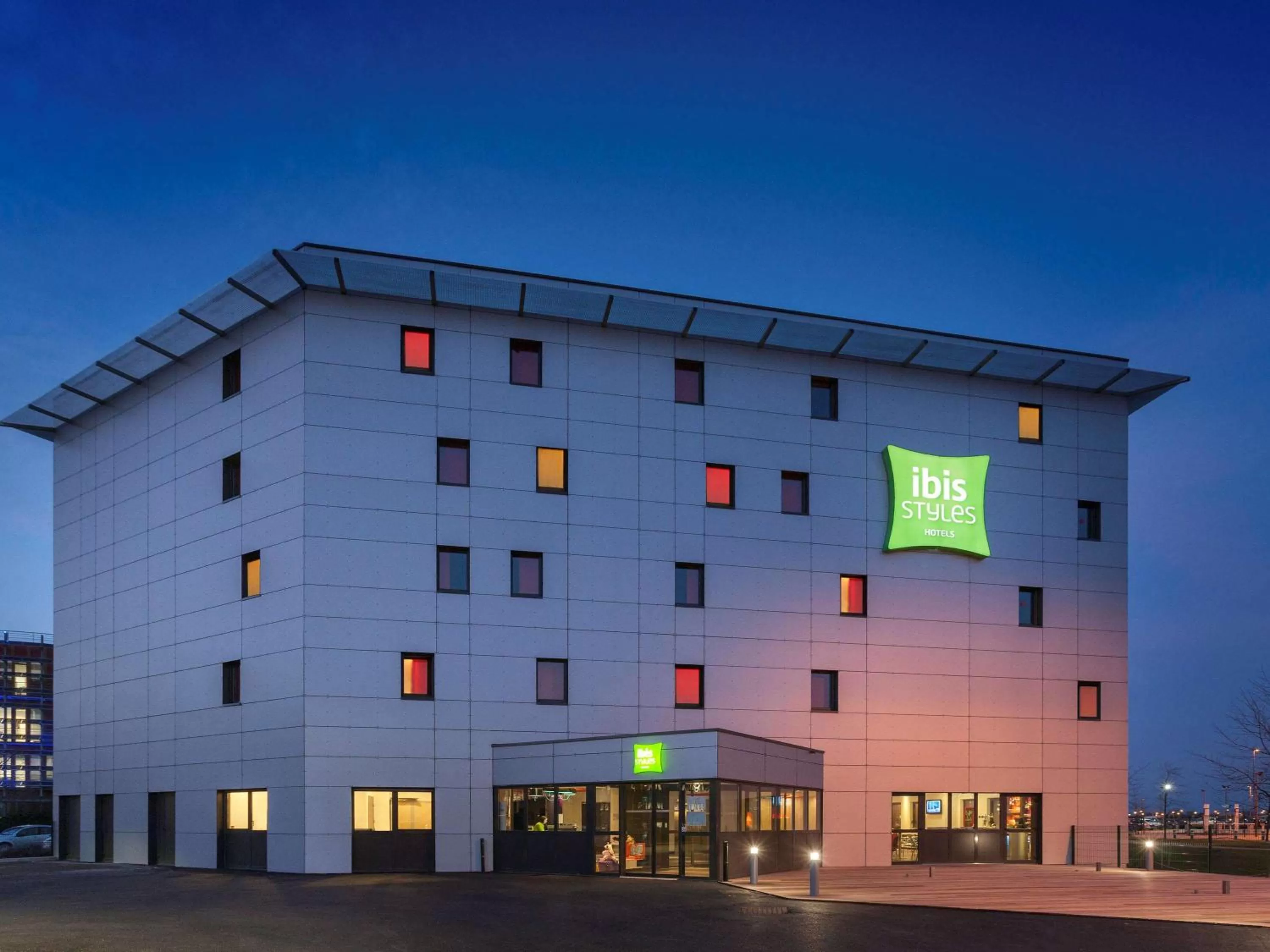 Property building in ibis Styles Romans-Valence Gare TGV