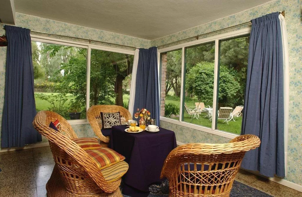 Living room in Hostería Chimehuin