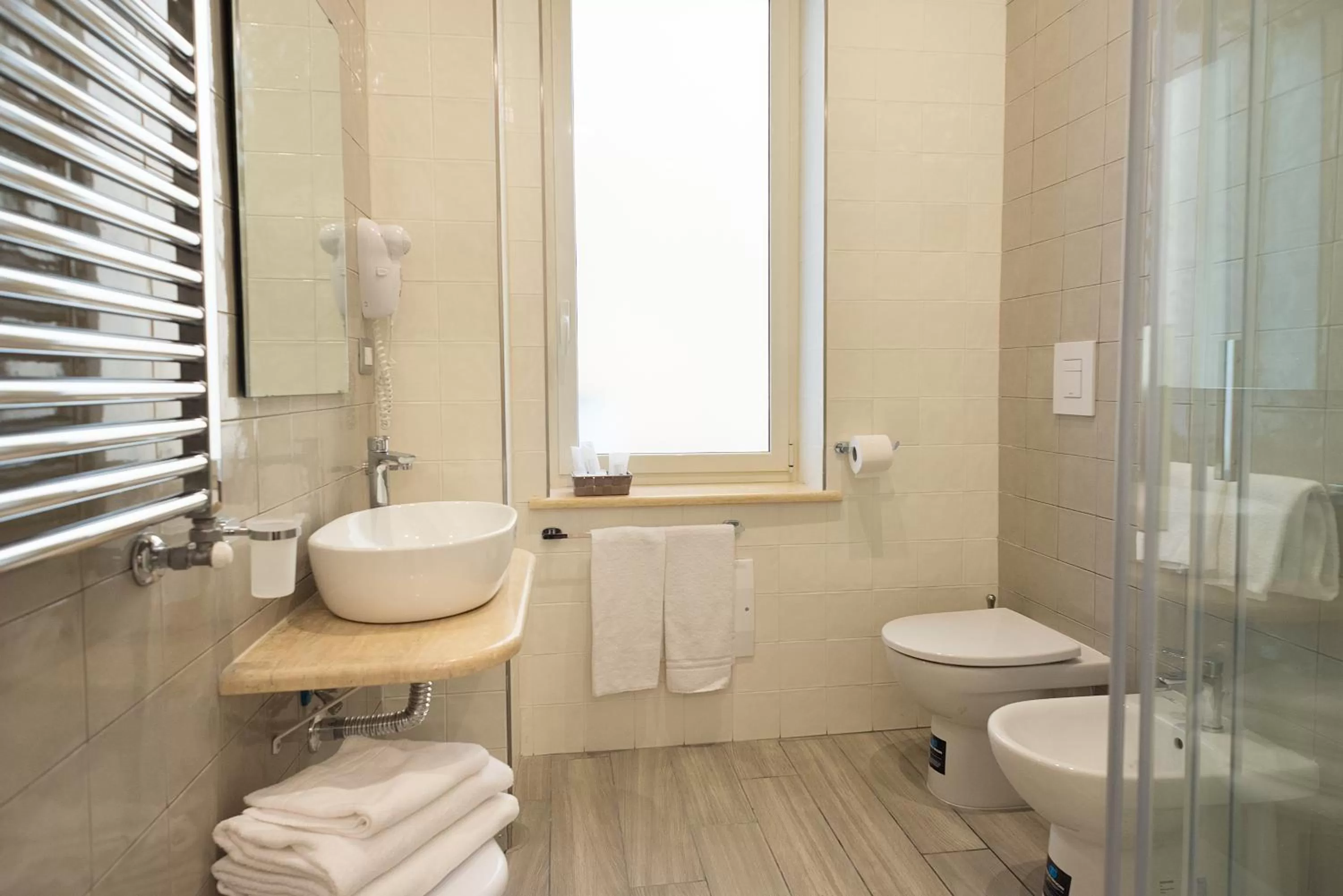 Shower in B&B Toledo one