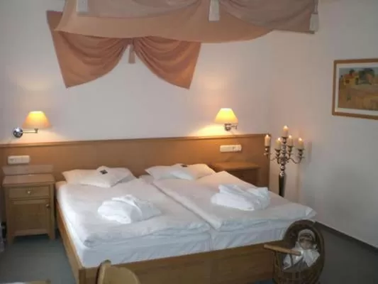 Bed in Moorland Hotel am Senkelteich