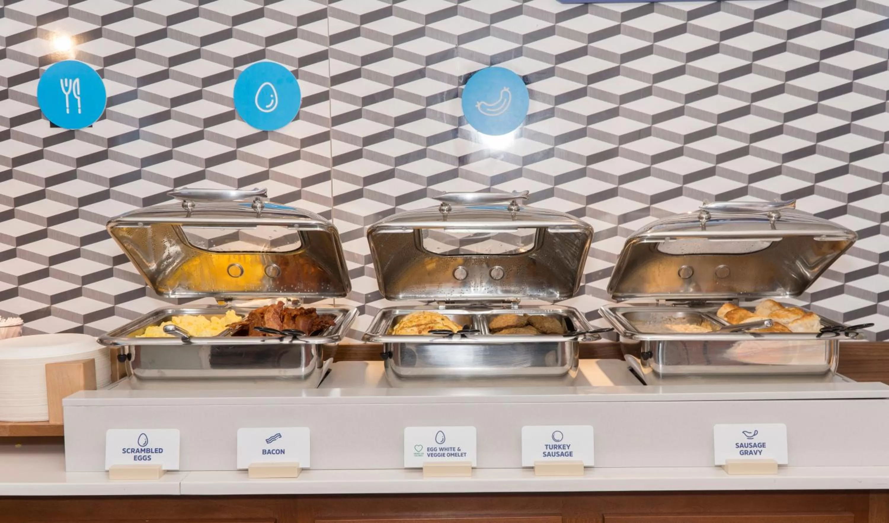 Restaurant/places to eat in Holiday Inn Express Hotel & Suites Madison by IHG