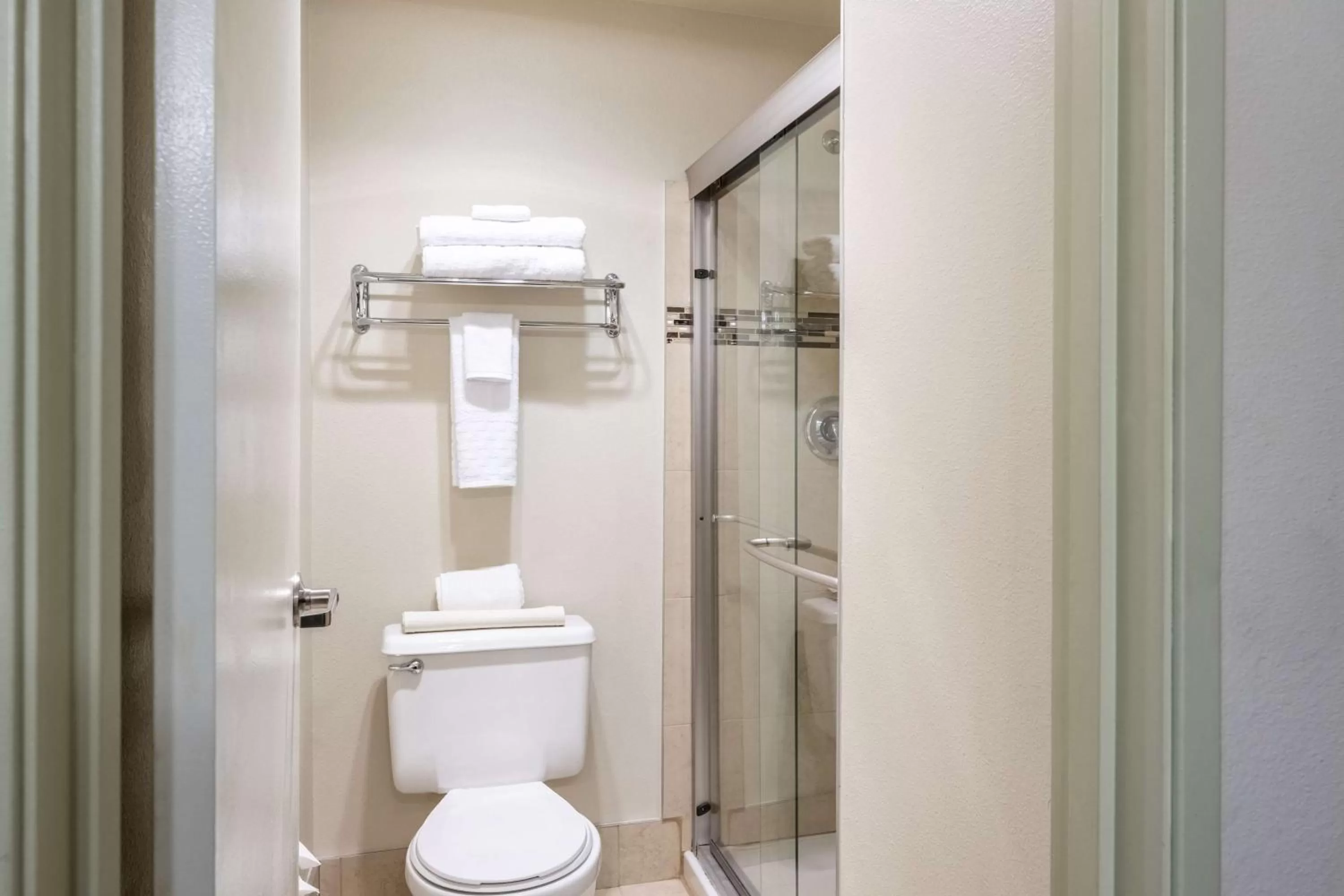 Bathroom in Best Western Alderwood