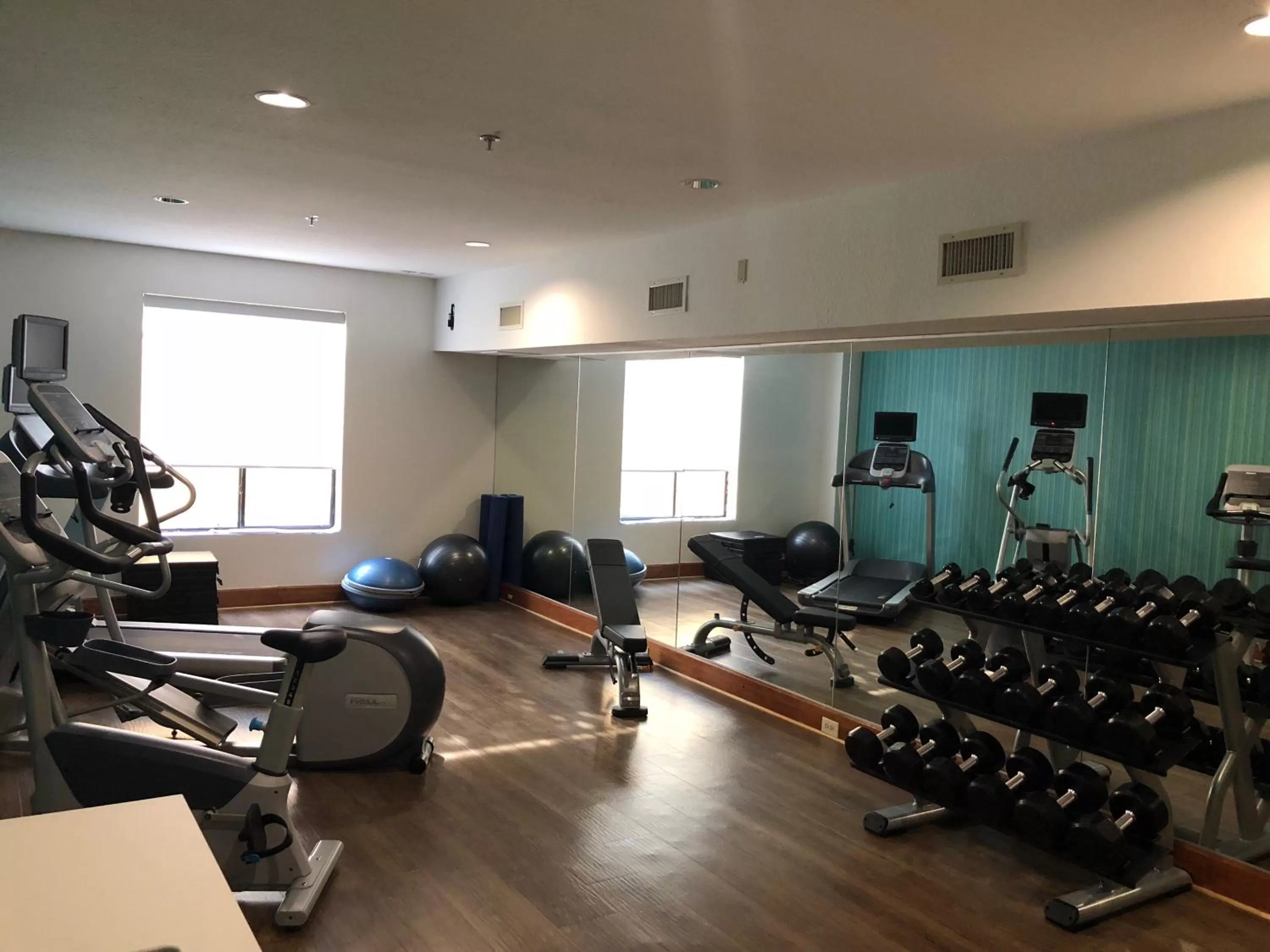 Fitness centre/facilities in Holiday Inn Express Arlington Interstate 20 Parks Mall by IHG