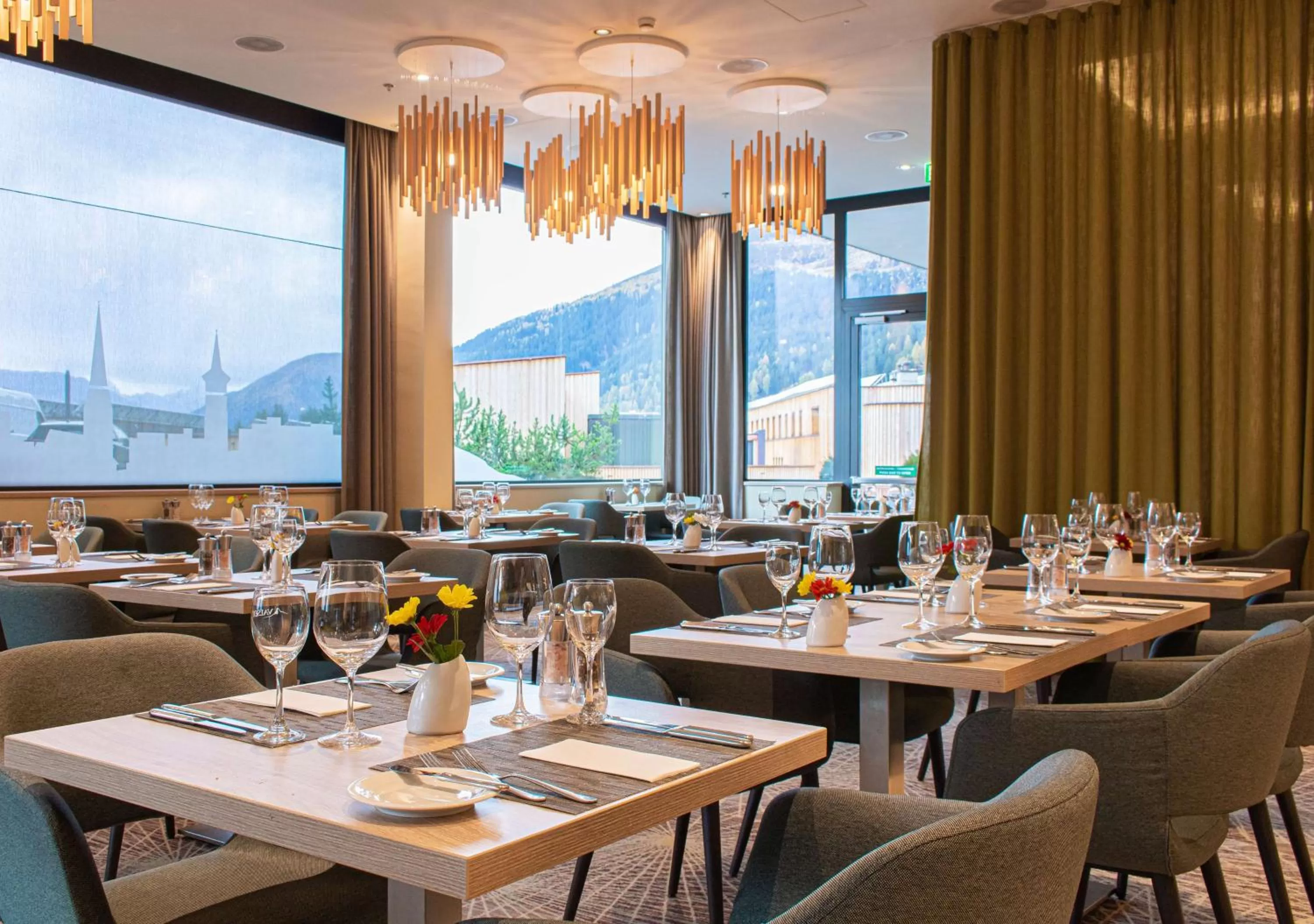 Restaurant/places to eat in Hilton Garden Inn Davos