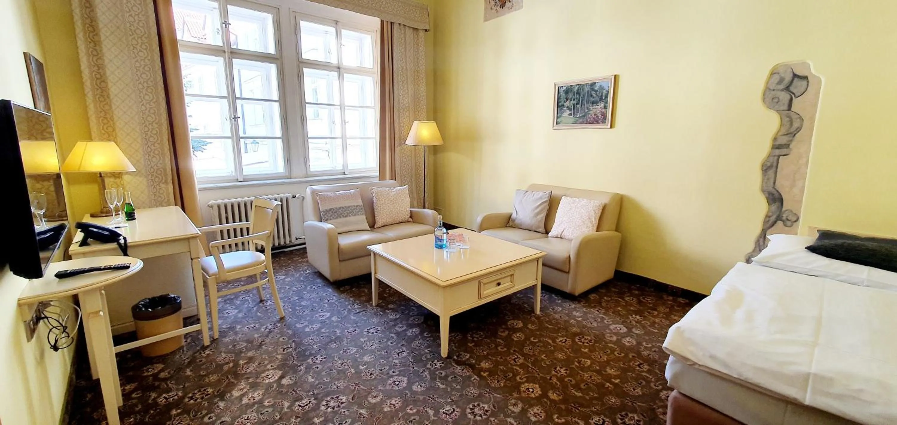 Property building, Bed in Hotel Metamorphis