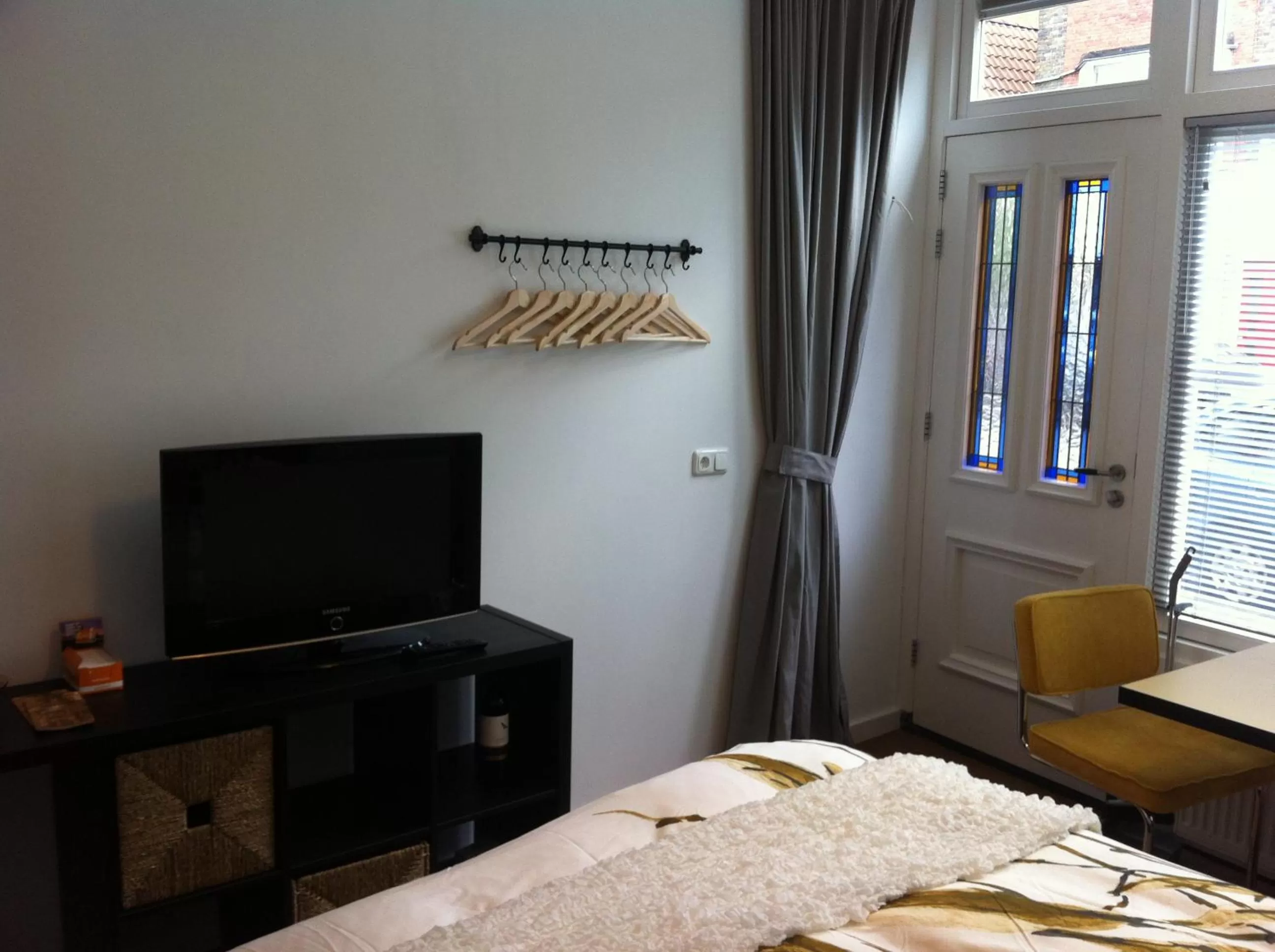 Photo of the whole room, Bed in Lutje Kerklaan