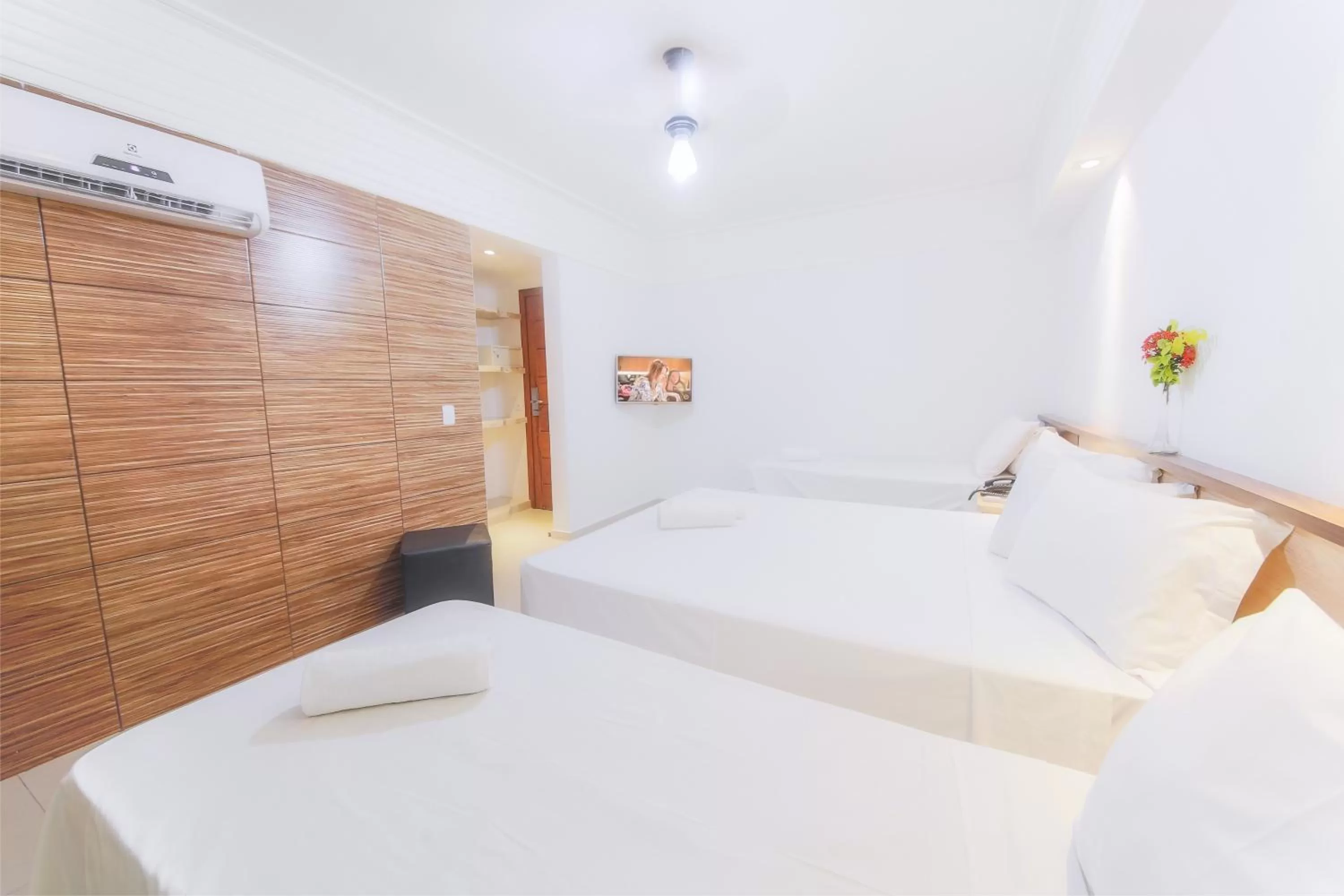 Day, Bed in Portal Beach - Rede Soberano