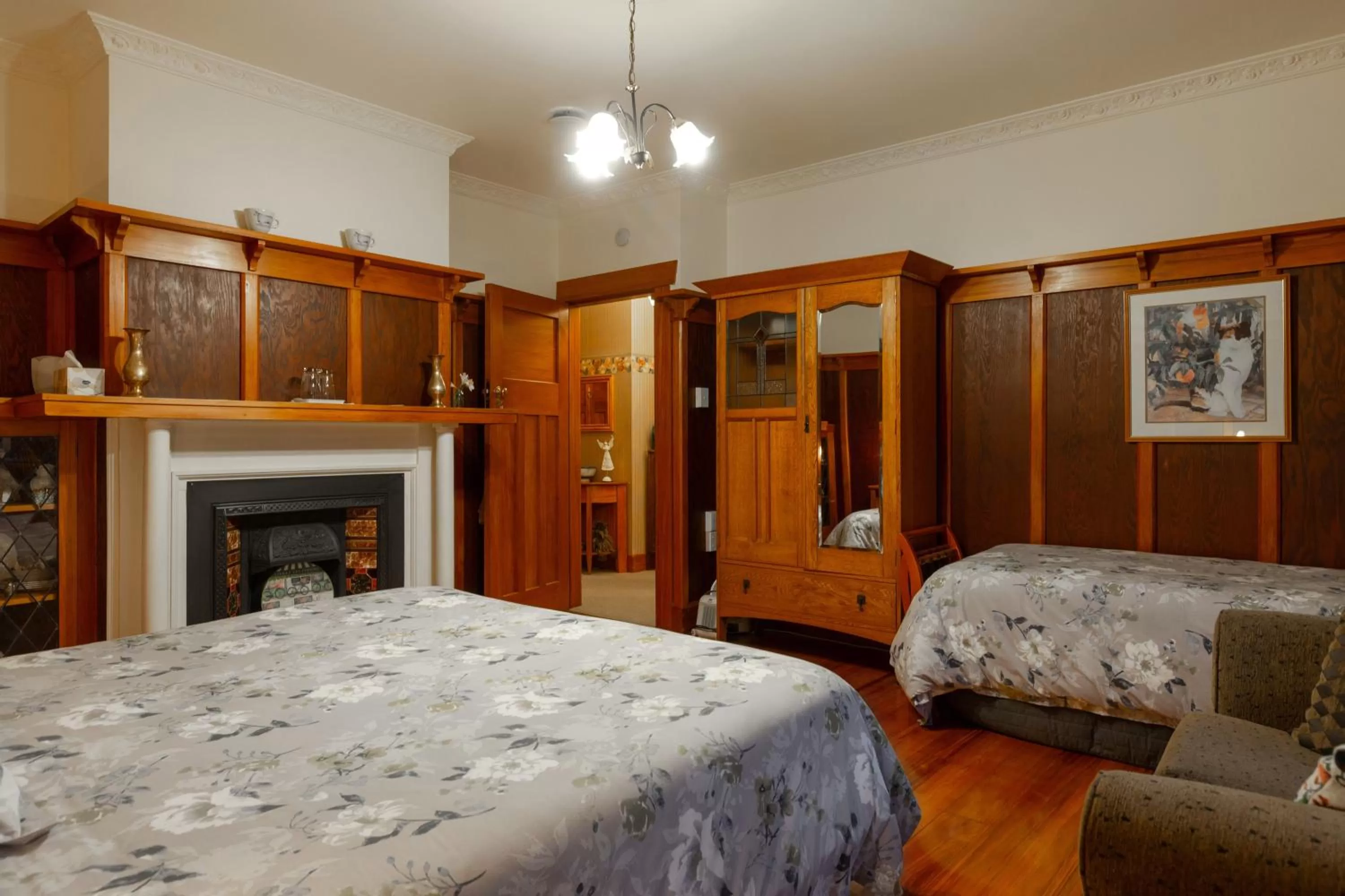 Bed in Olde Mill House B&B & Bike2Wine cycle hire