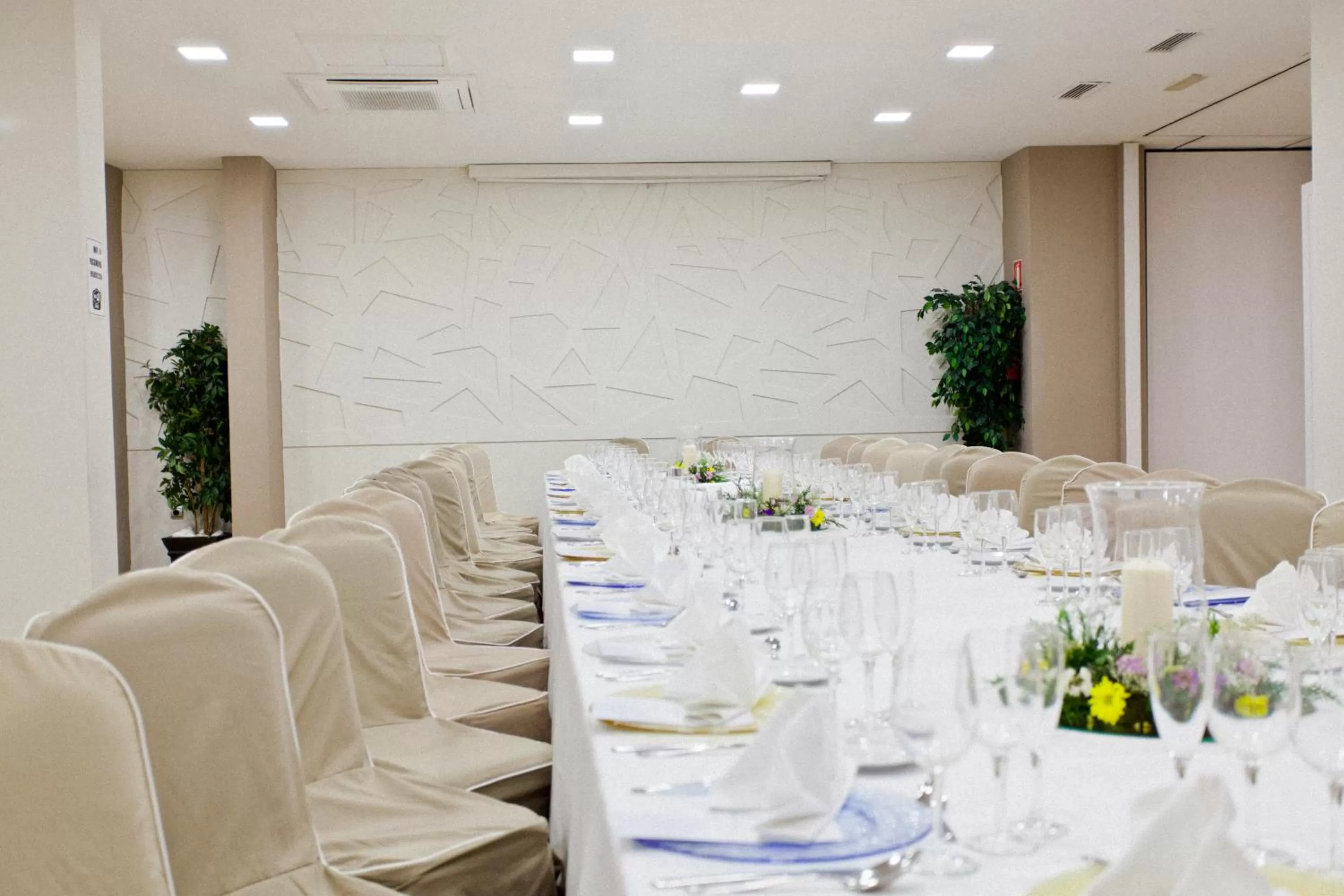 Restaurant/places to eat in Porcel Sabica