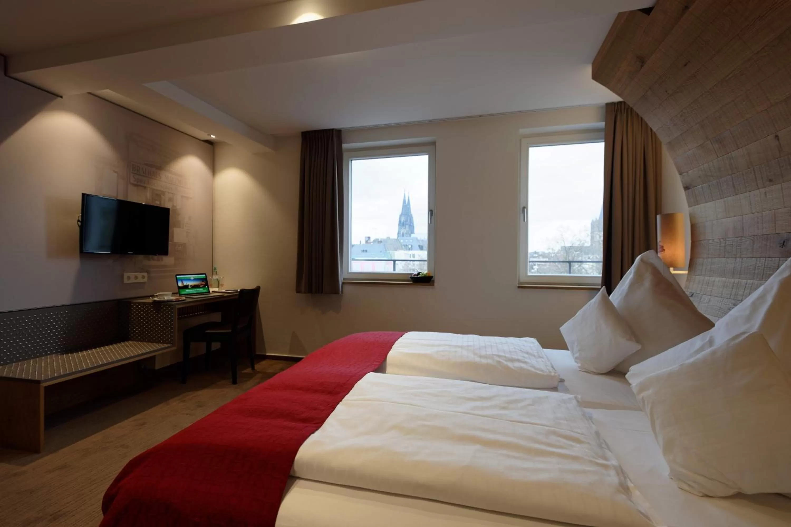 Photo of the whole room, Bed in Hotel zur Malzmühle