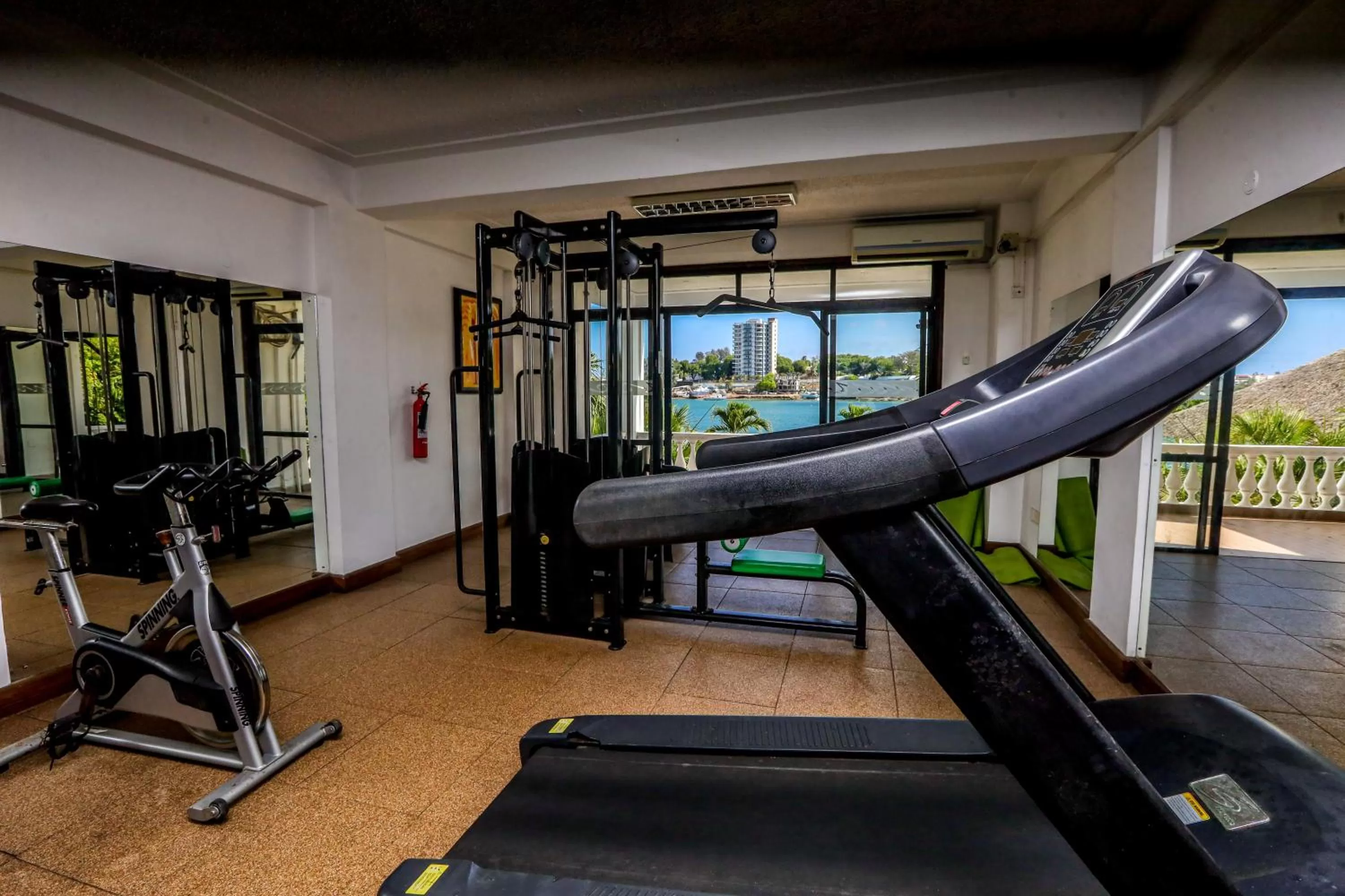 Fitness centre/facilities in CityBlue Creekside Hotel & Suites