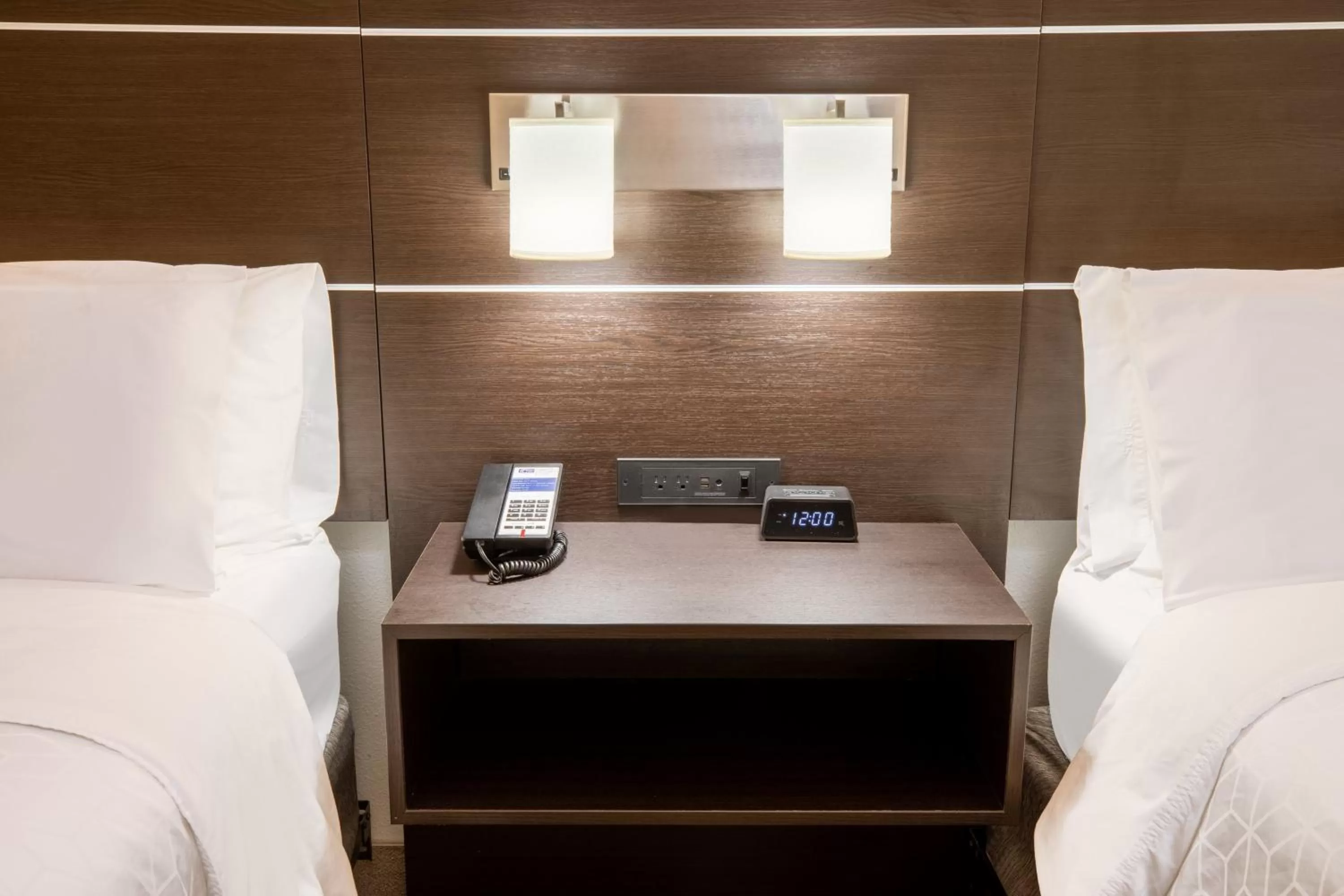 Photo of the whole room, Bed in Holiday Inn Express & Suites Rockport - Bay View by IHG