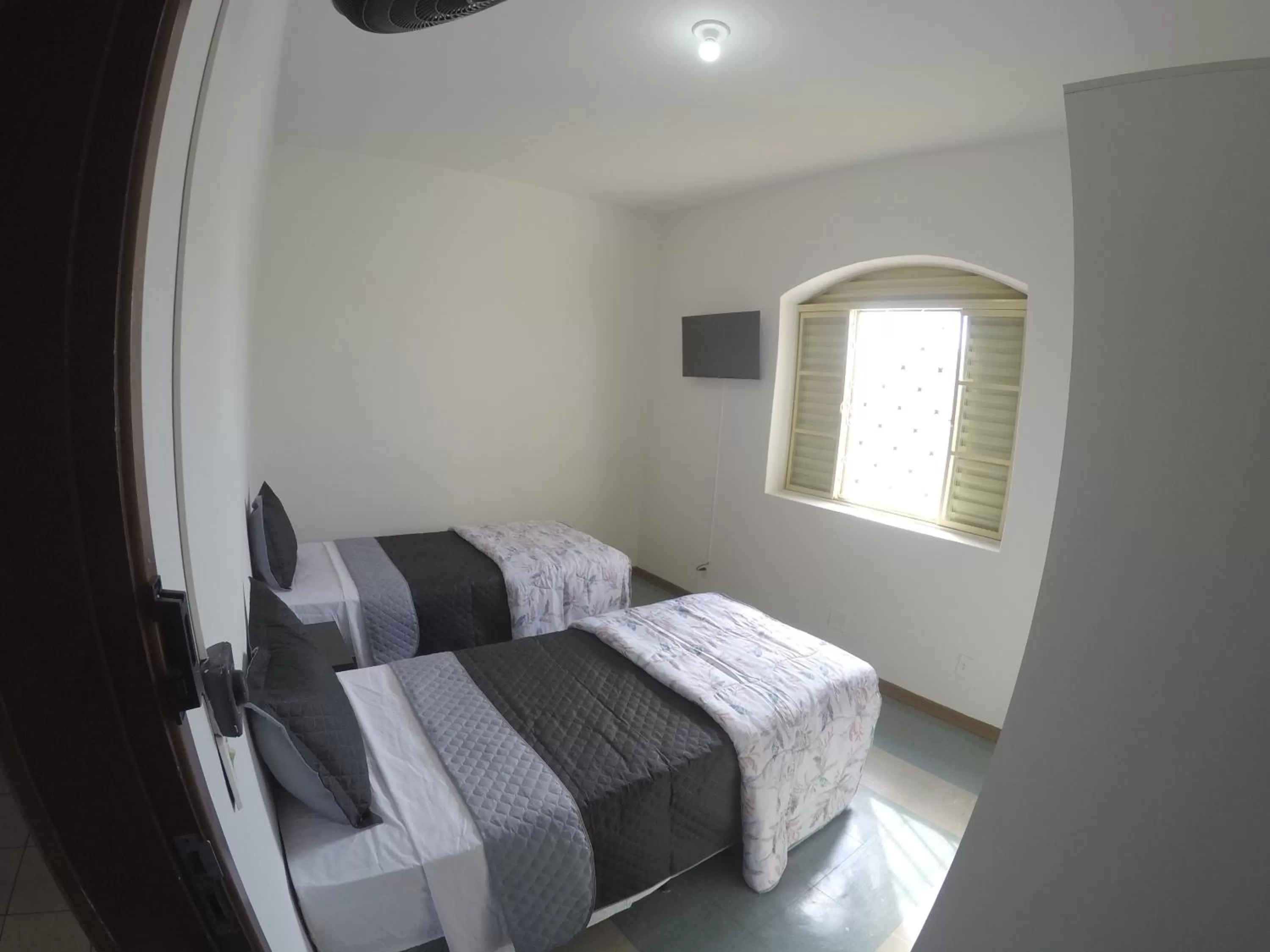 Bedroom, Bed in Quartos Delfim Moreira