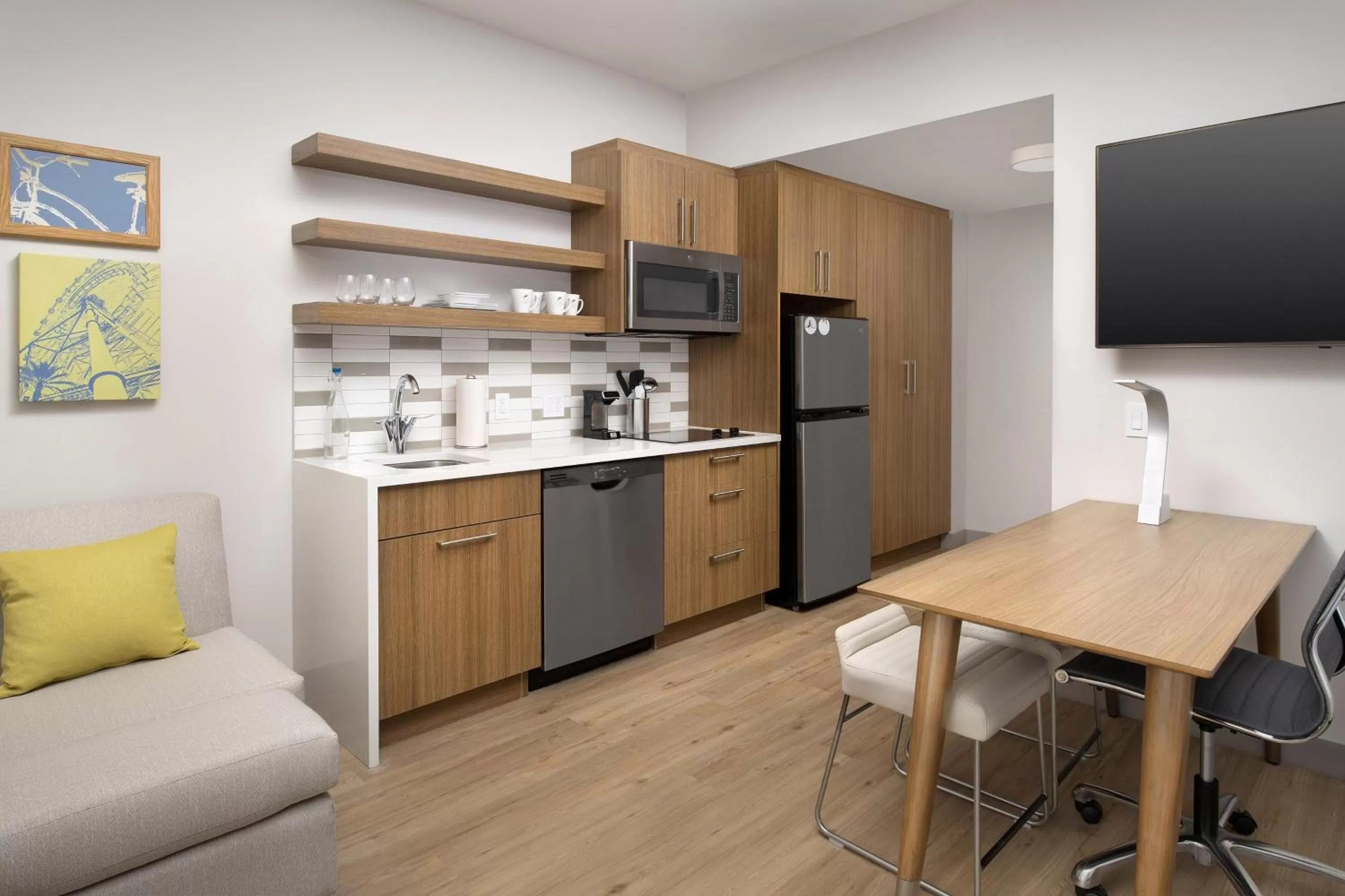 Kitchen or kitchenette in Element Orlando Universal Blvd.