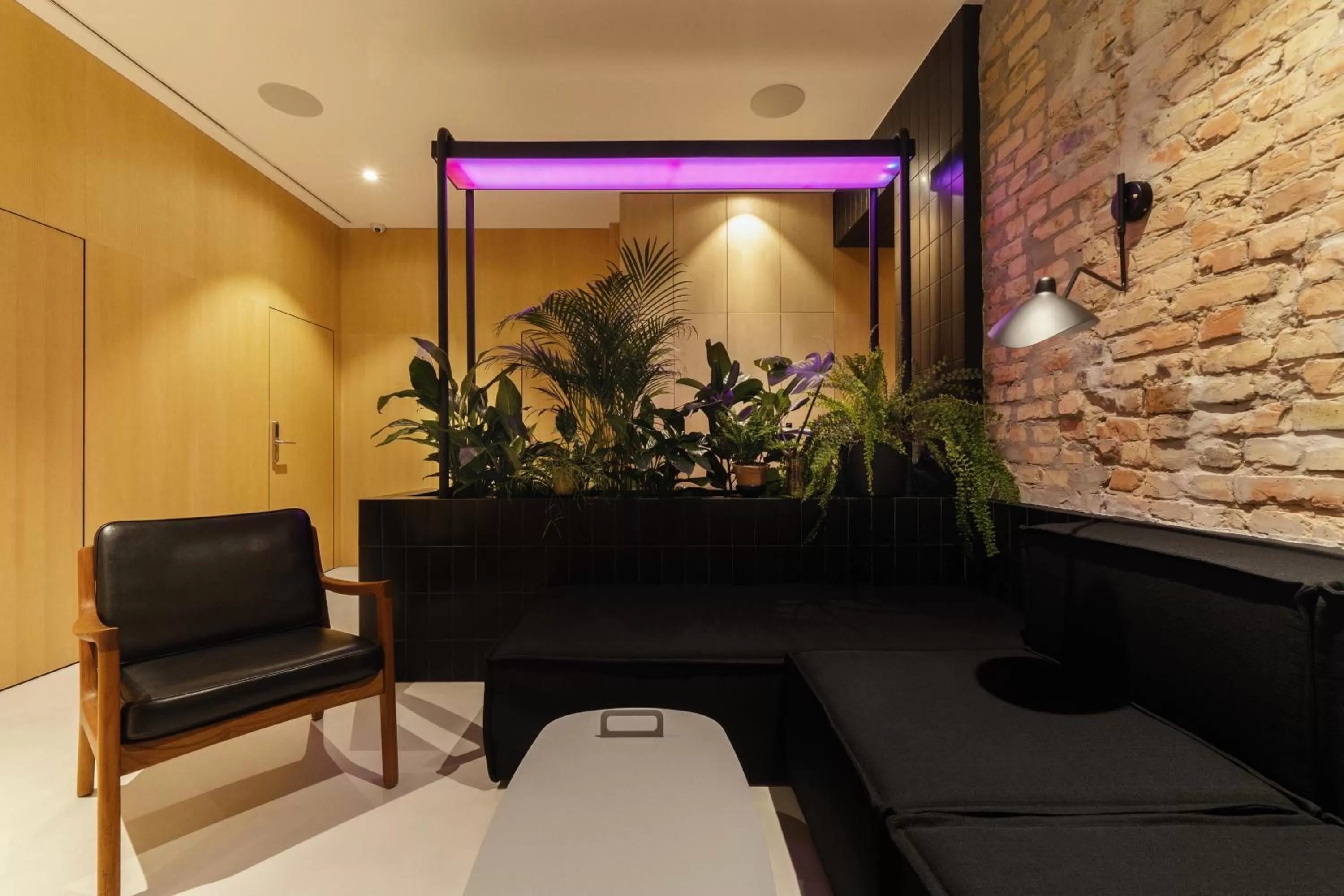 Seating area in Owntown Apart Hotel