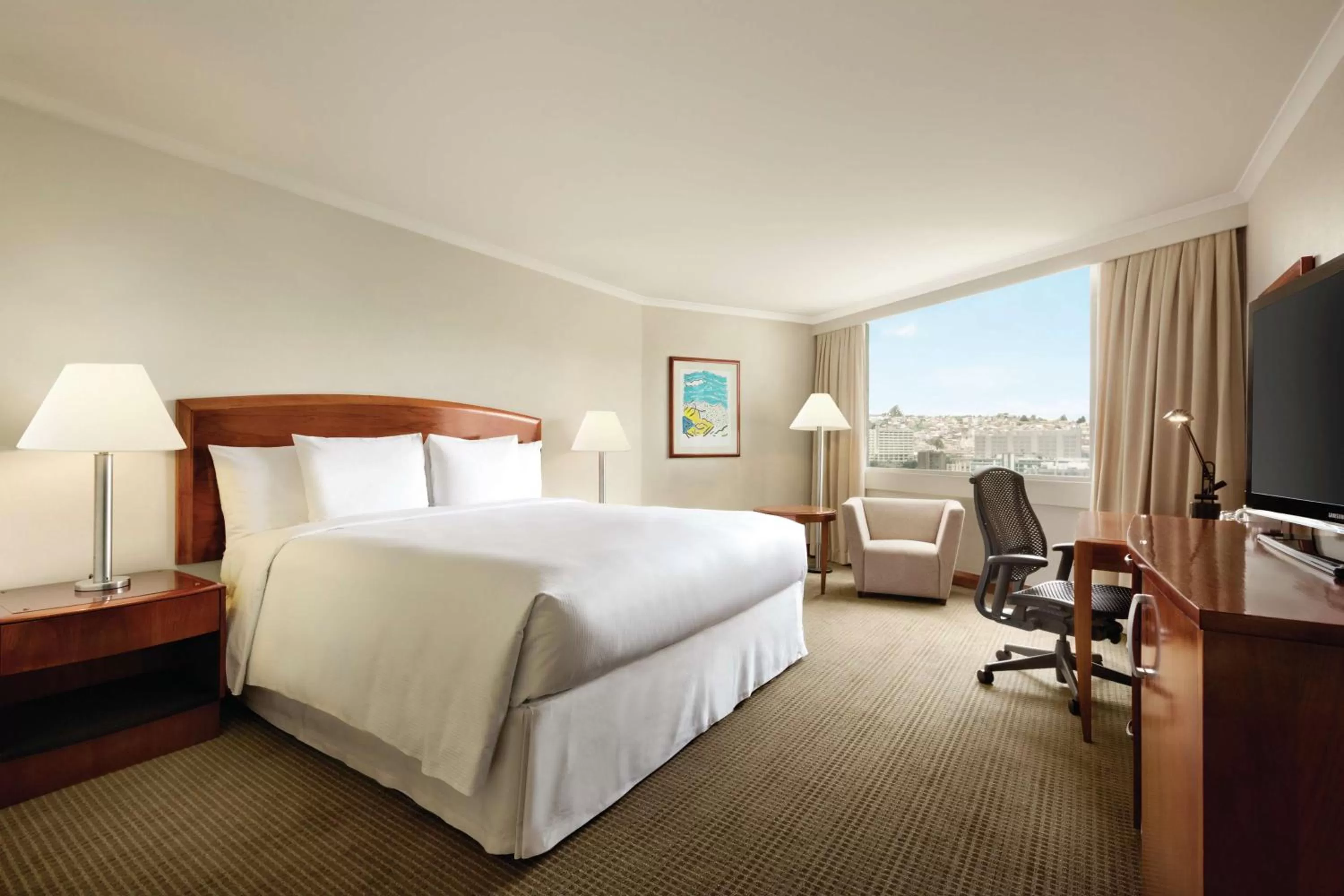 TV and multimedia, Bed in Hilton Colon Quito Hotel