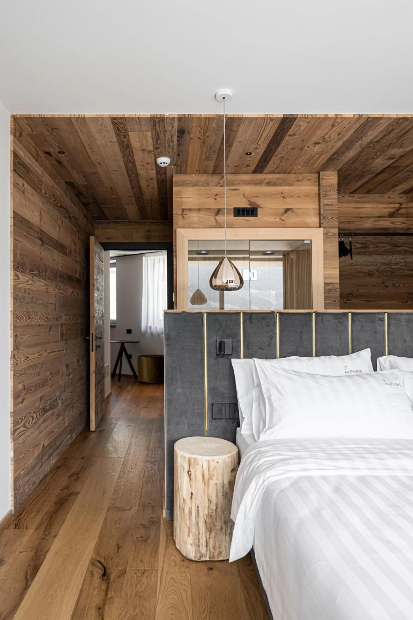 Bed in Alpuris - Your Boutique Suite - Hotel B&B