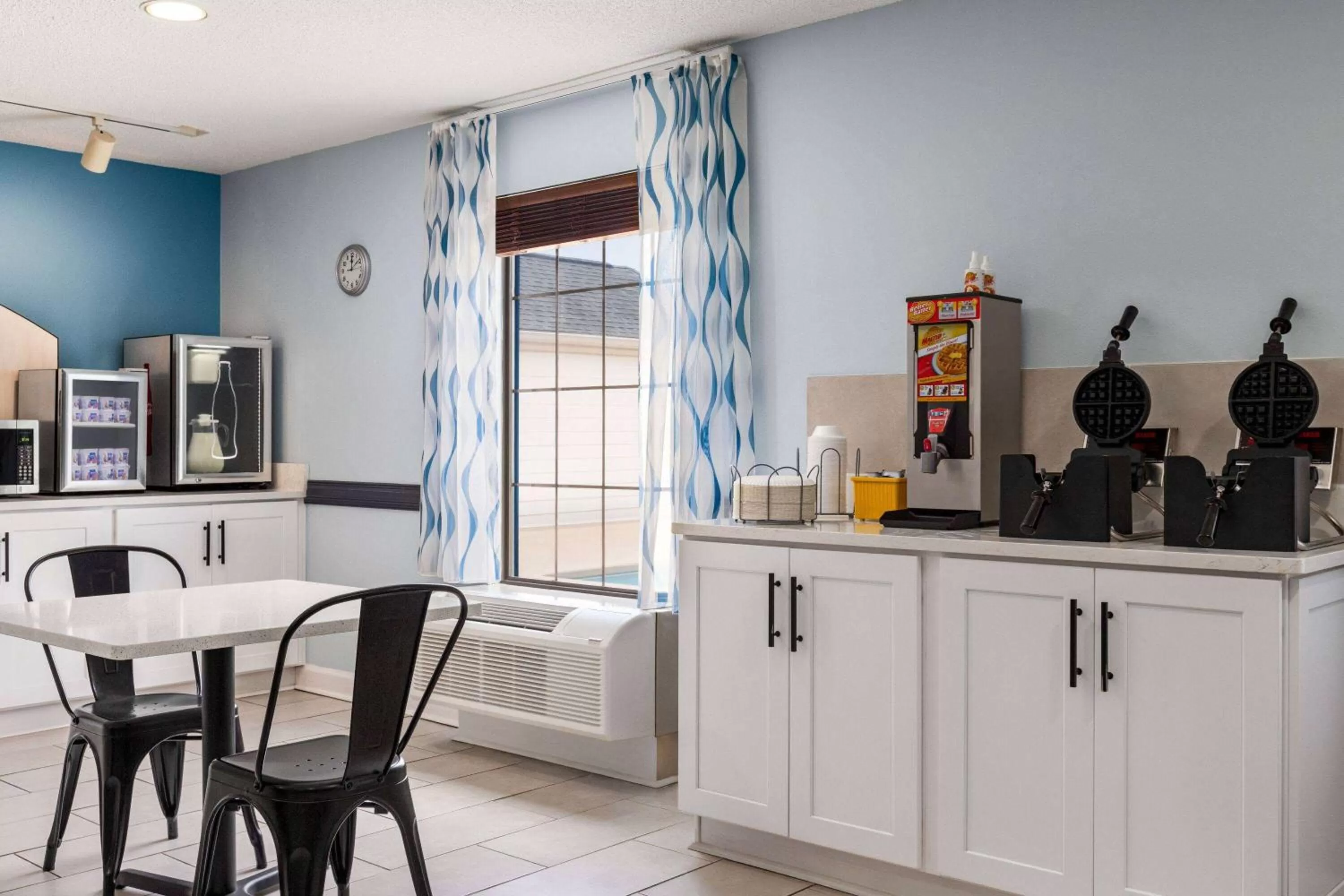 Breakfast in Days Inn by Wyndham Shallotte