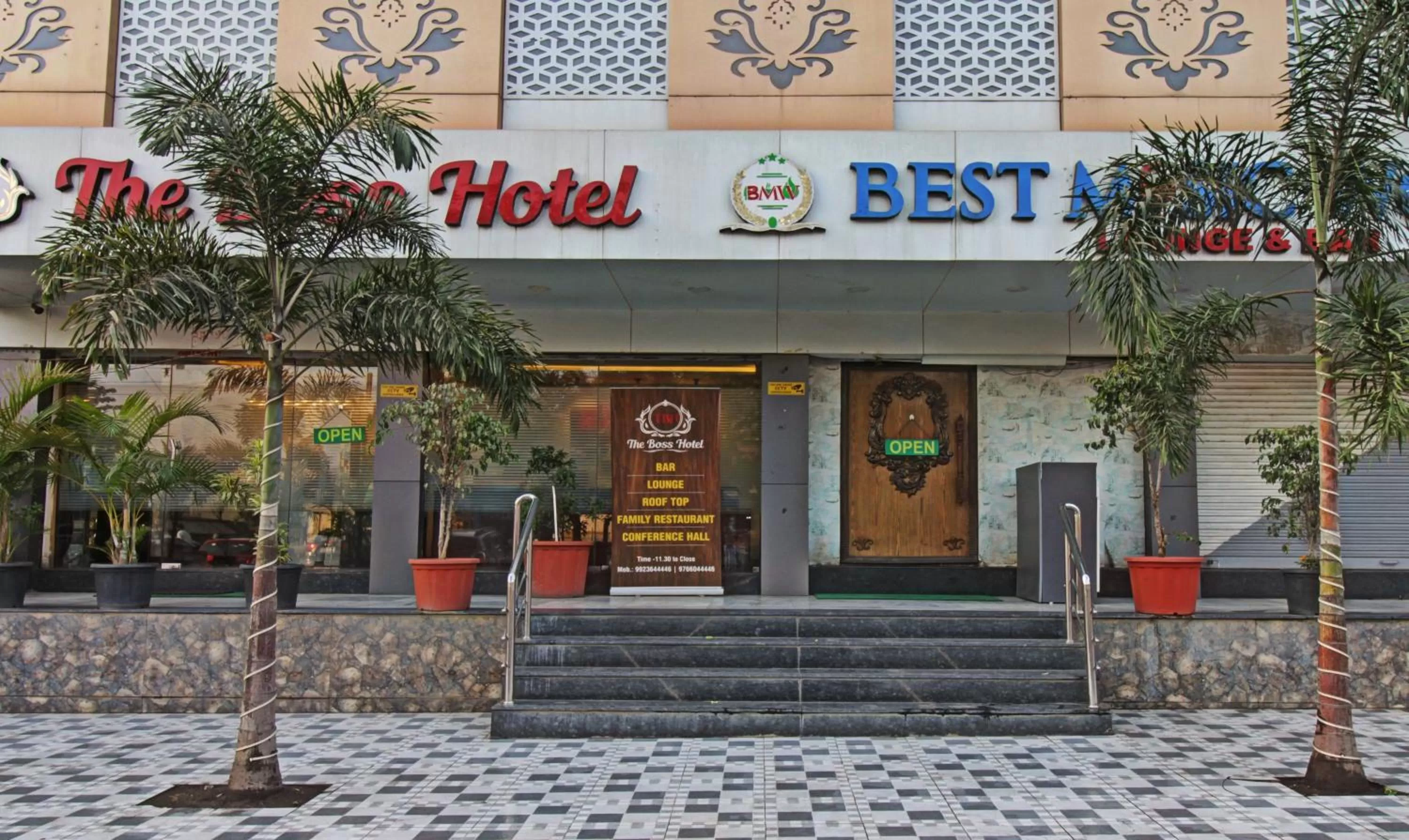 Facade/entrance in Treebo The Boss