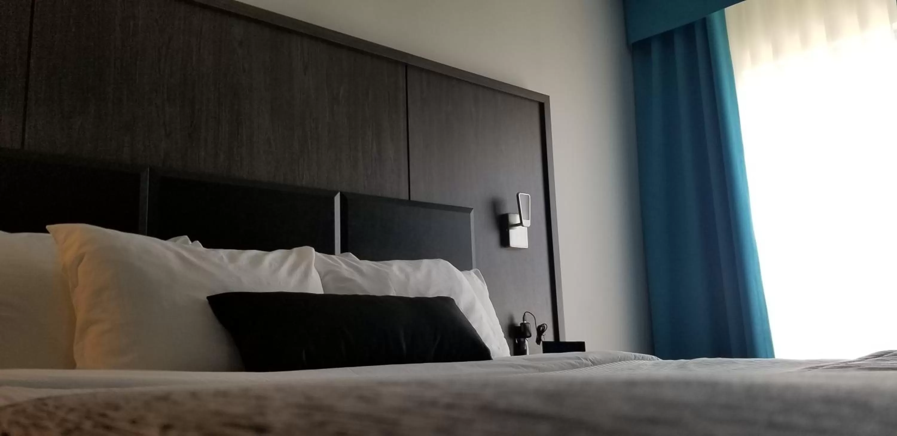 Bed in Best Western Laval-Montreal & Conference Centre