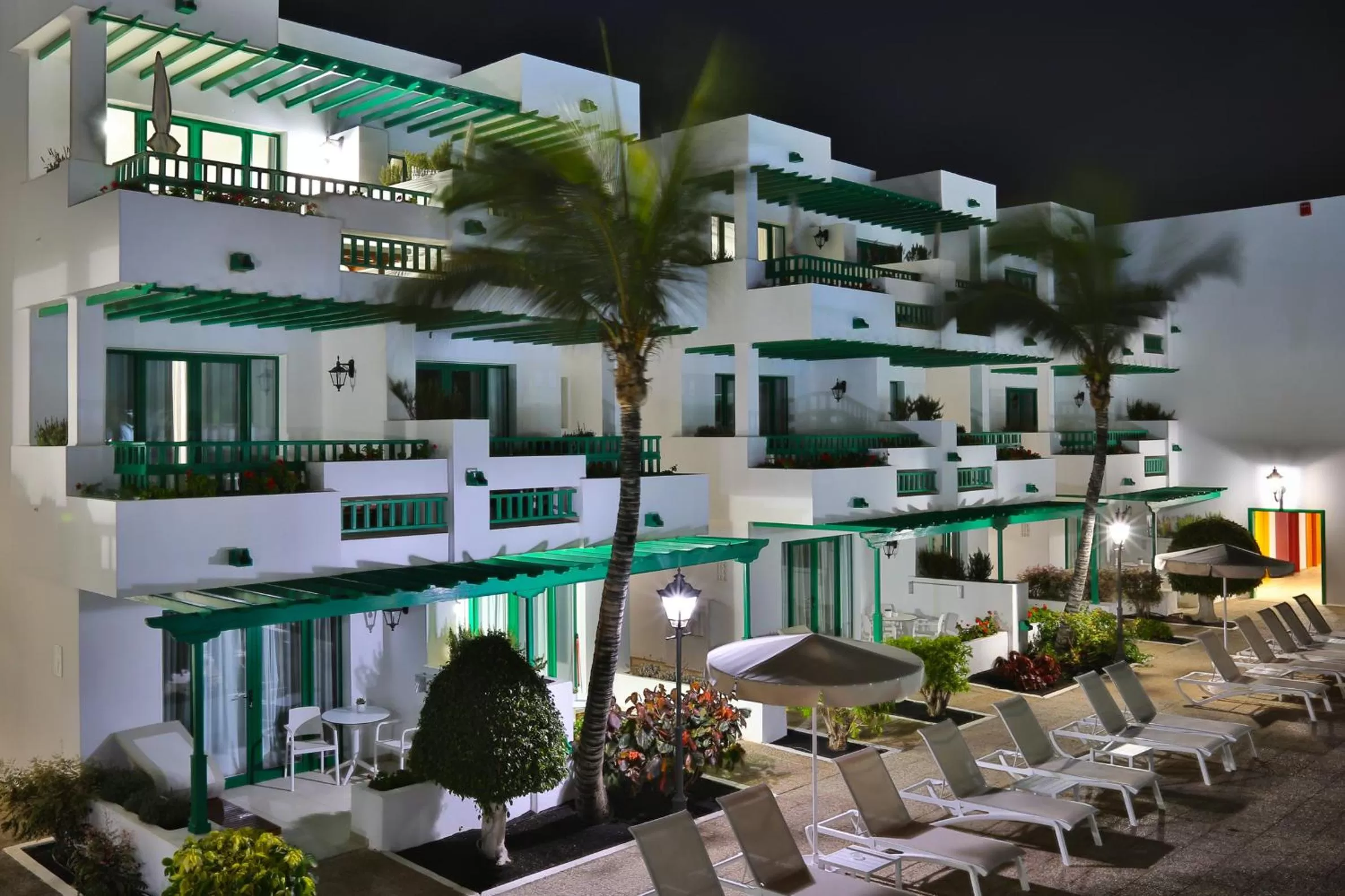 Property building in Nazaret Apartments