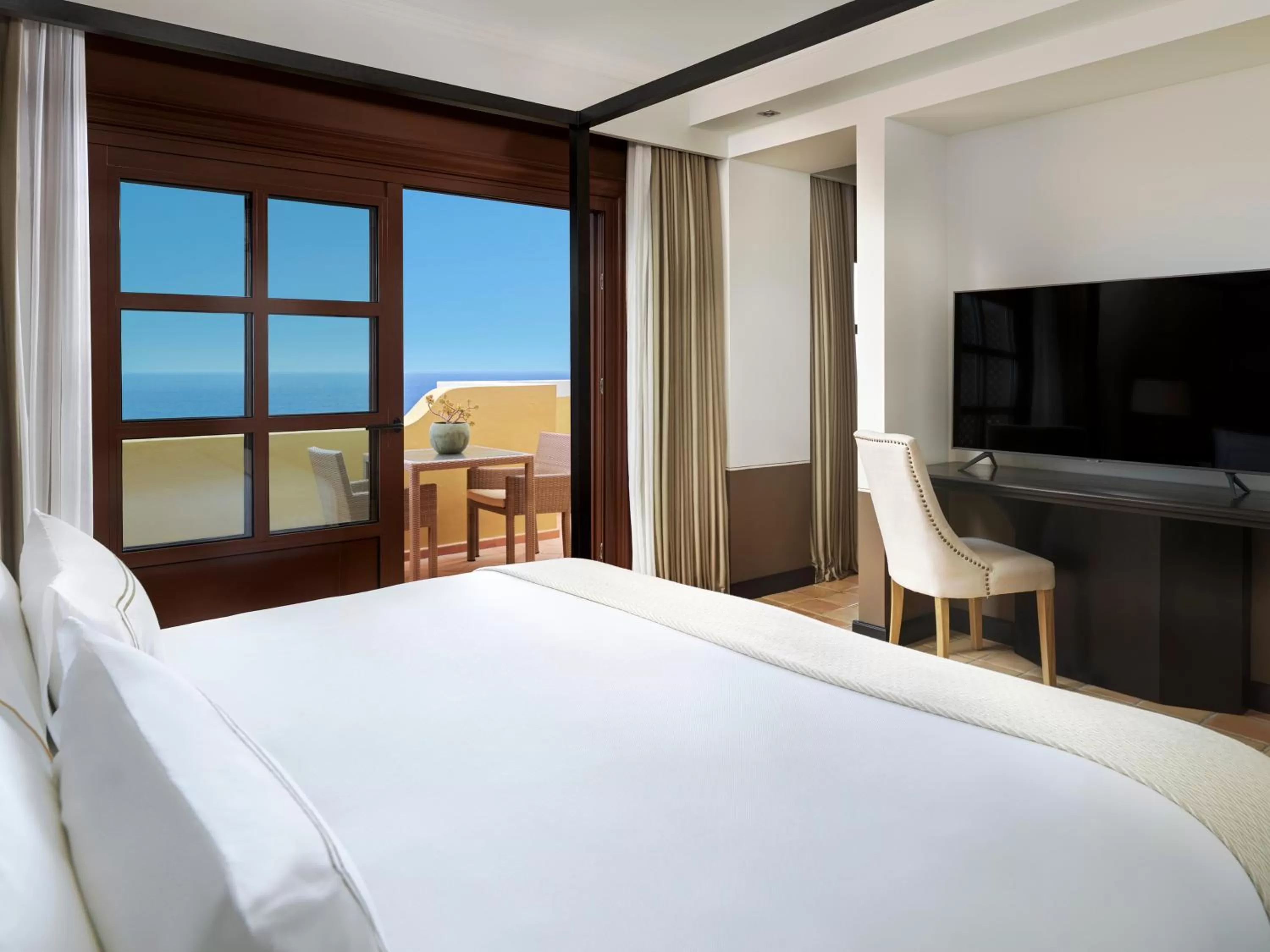 Photo of the whole room, Bed in Hotel Hacienda del Conde Meliá Collection Golf & Spa - Adults Only