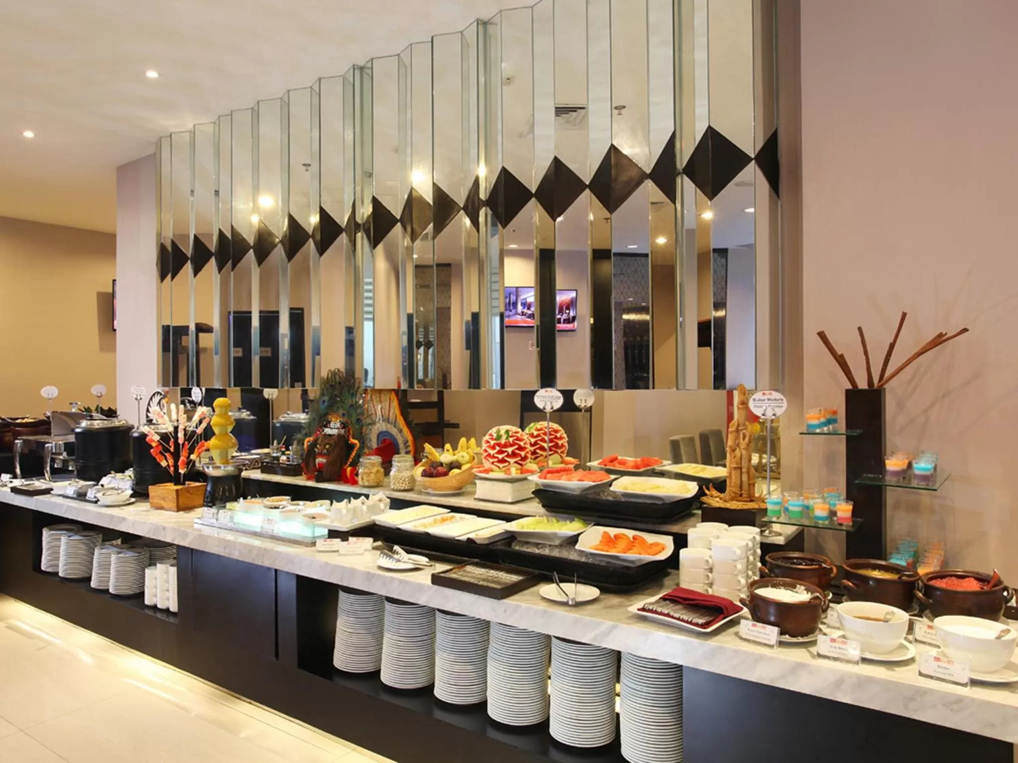 Restaurant/places to eat in Swiss-Belinn Tunjungan Surabaya