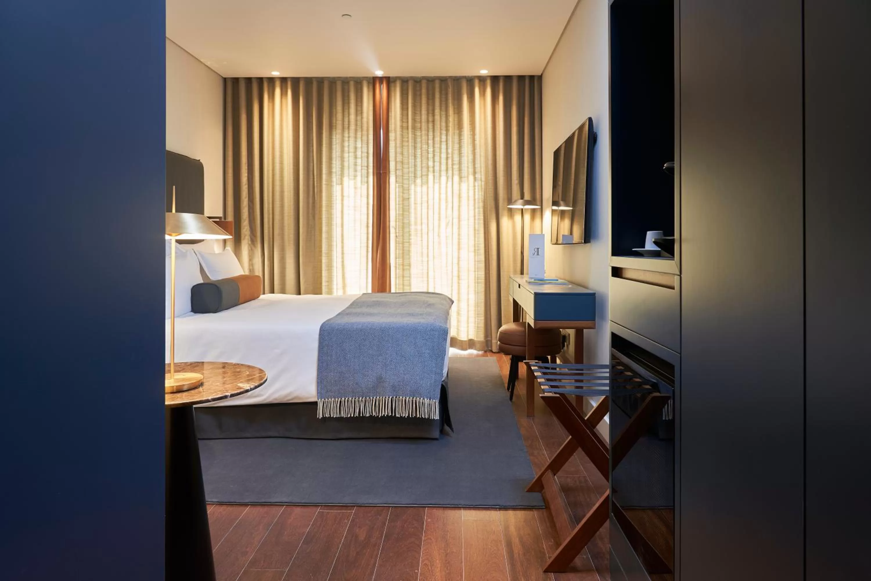 Bedroom, Bed in PortoBay Flores